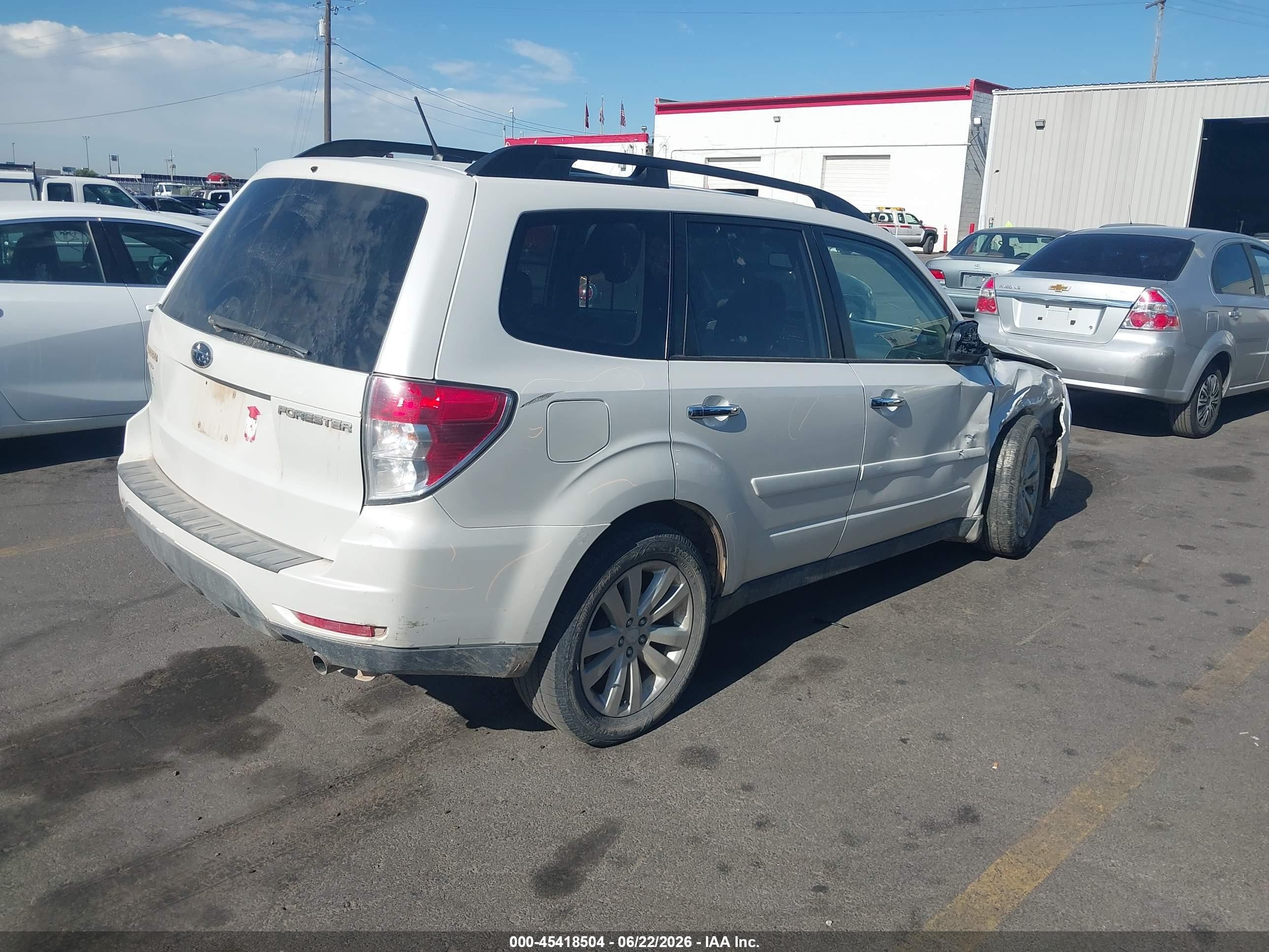 2011 Subaru Forester 2.5x Premium White vin: JF2SHBDC1BH746626