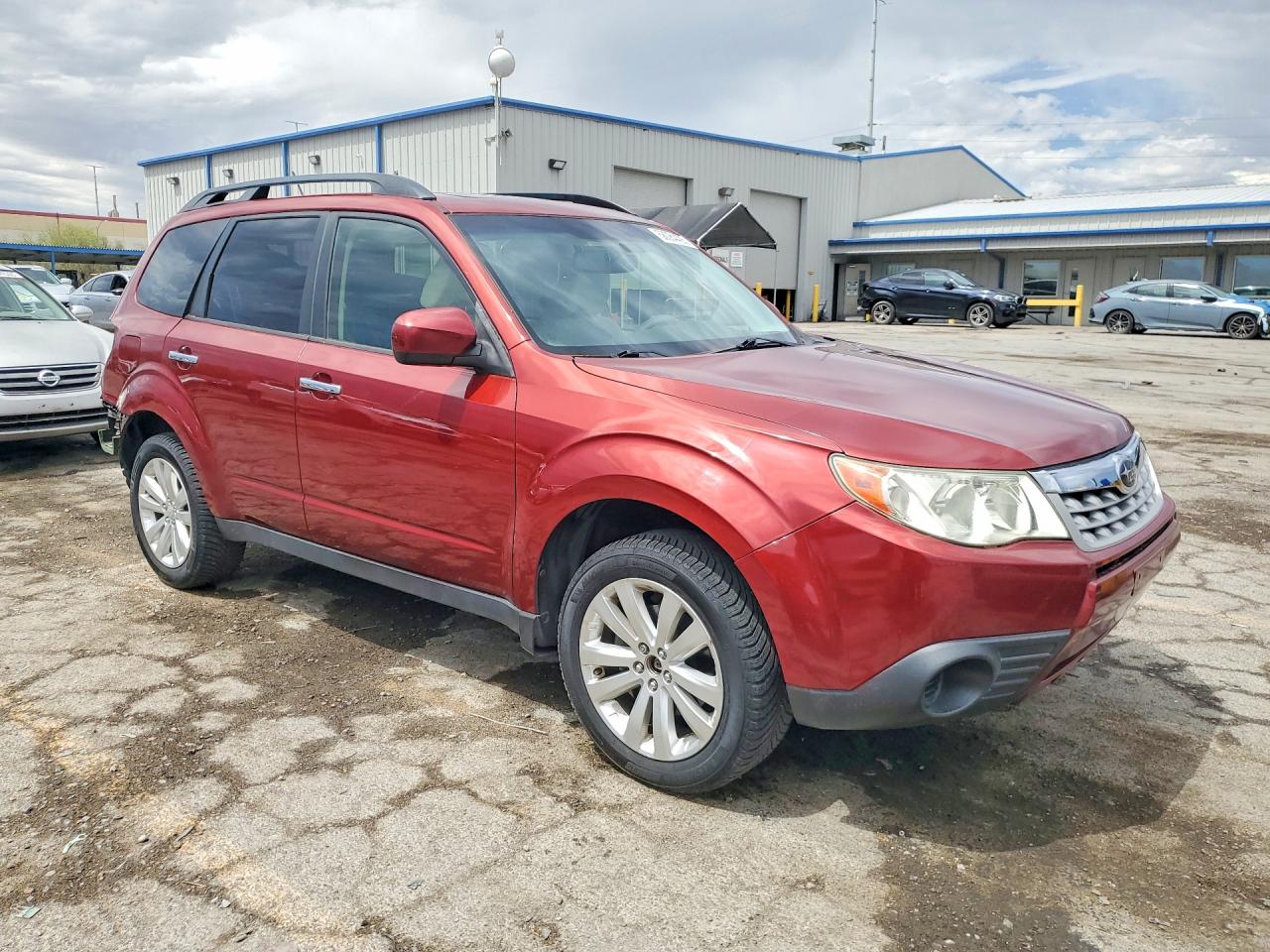 2012 Subaru Forester 2.5x Premium Burgundy vin: JF2SHBDC1CH441774