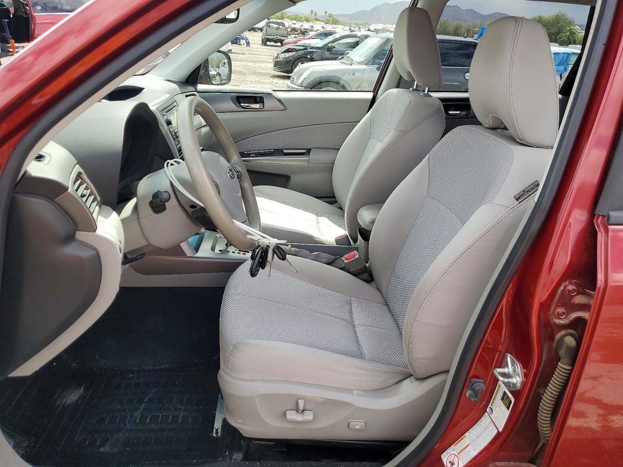 2012 Subaru Forester 2.5x Premium Burgundy vin: JF2SHBDC1CH441774