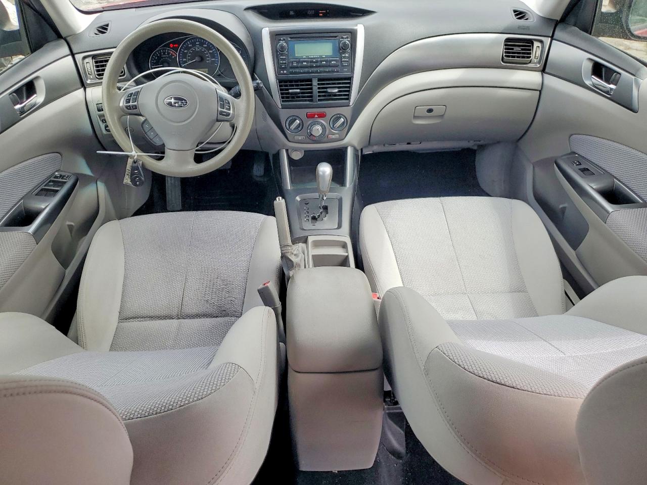 2012 Subaru Forester 2.5x Premium Burgundy vin: JF2SHBDC1CH441774
