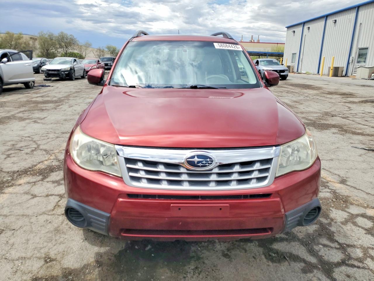 2012 Subaru Forester 2.5x Premium Burgundy vin: JF2SHBDC1CH441774
