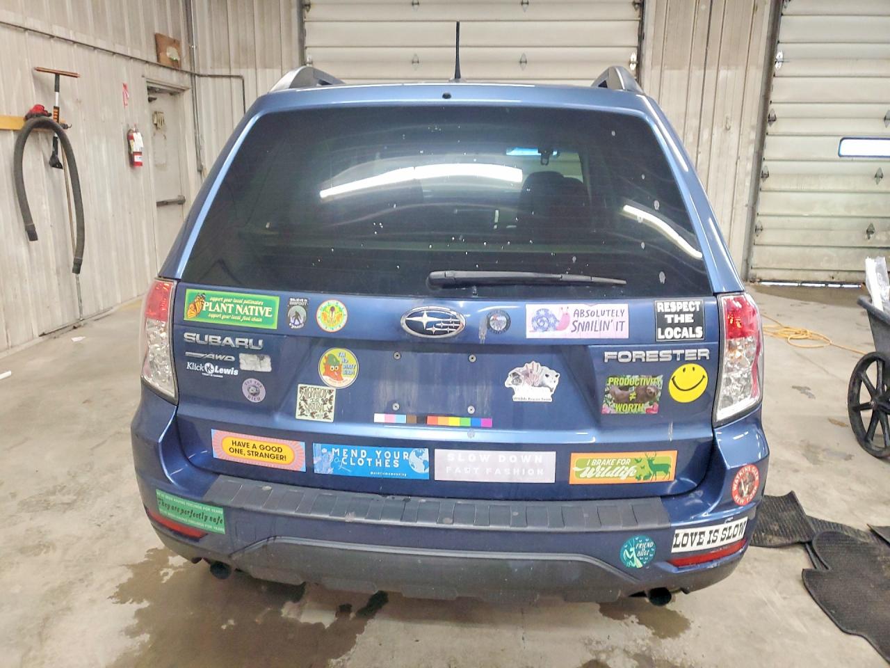 2012 Subaru Forester 2.5x Premium Blue vin: JF2SHBDC1CH458073