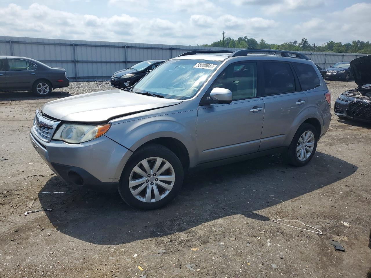 2011 Subaru Forester 2.5x Premium Silver vin: JF2SHBDC2BH772300