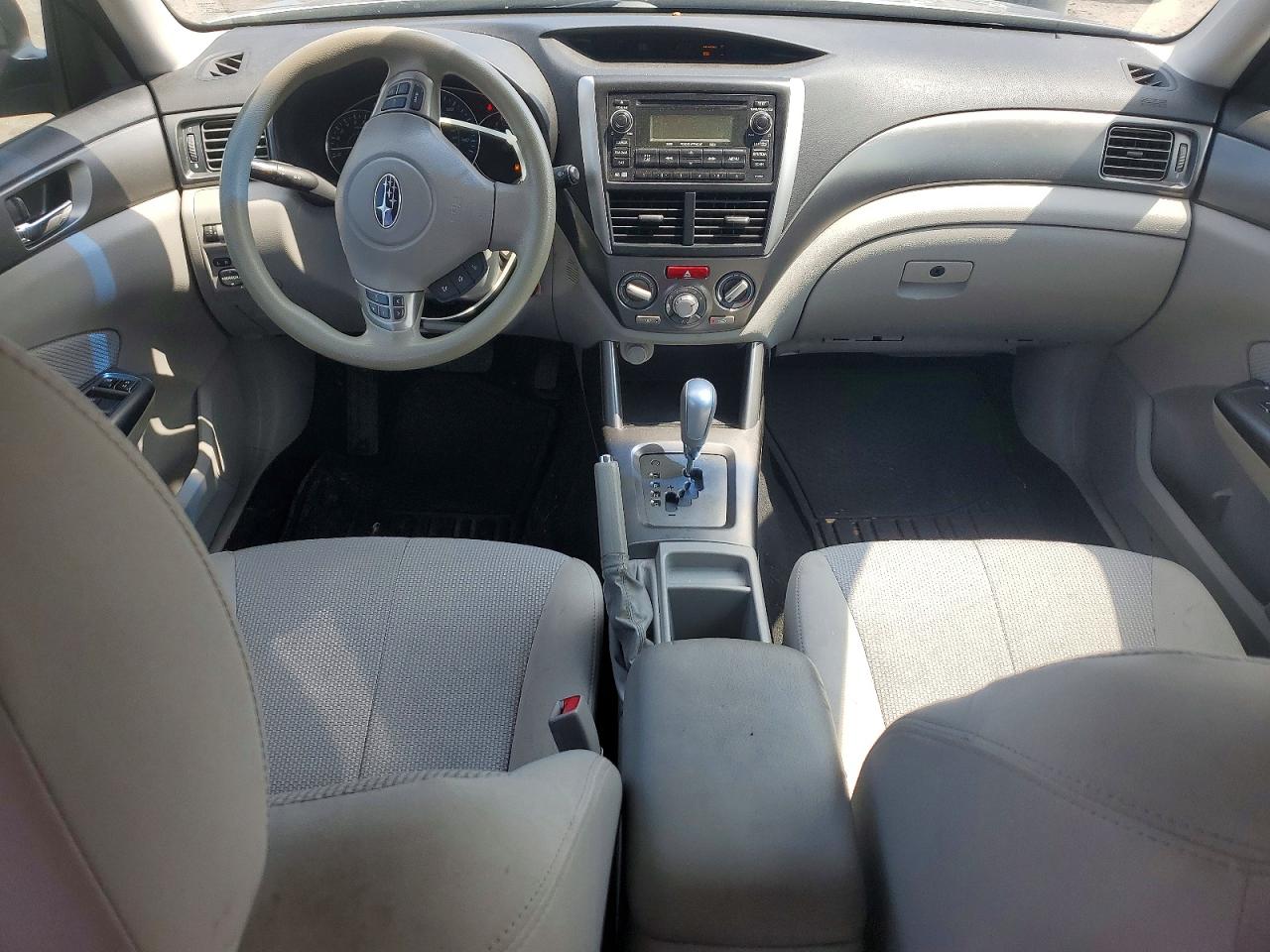 2011 Subaru Forester 2.5x Premium Silver vin: JF2SHBDC2BH772300