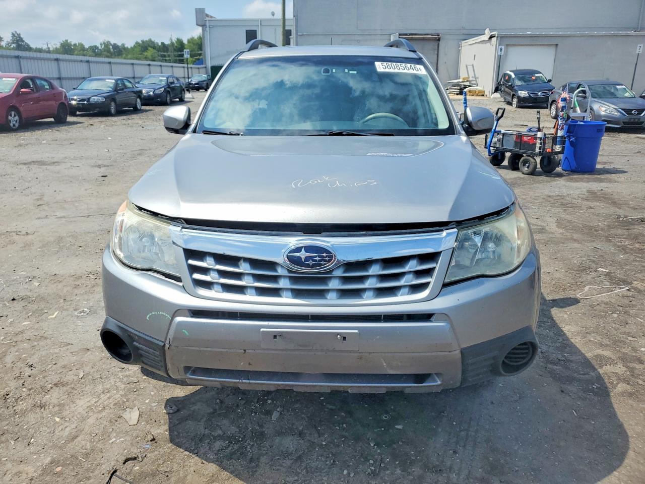 2011 Subaru Forester 2.5x Premium Silver vin: JF2SHBDC2BH772300