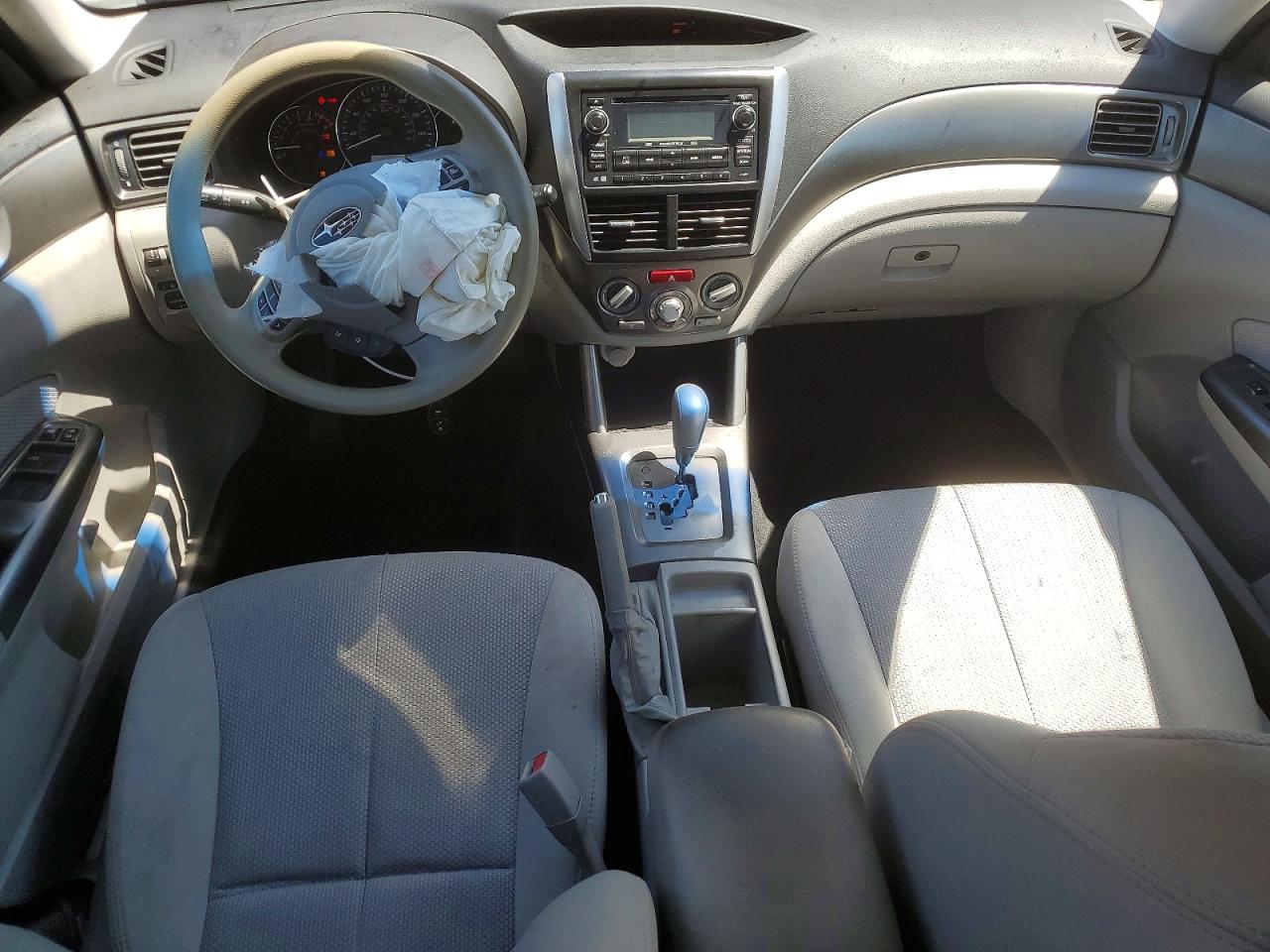 2012 Subaru Forester 2.5x Premium Red vin: JF2SHBDC2CH407732