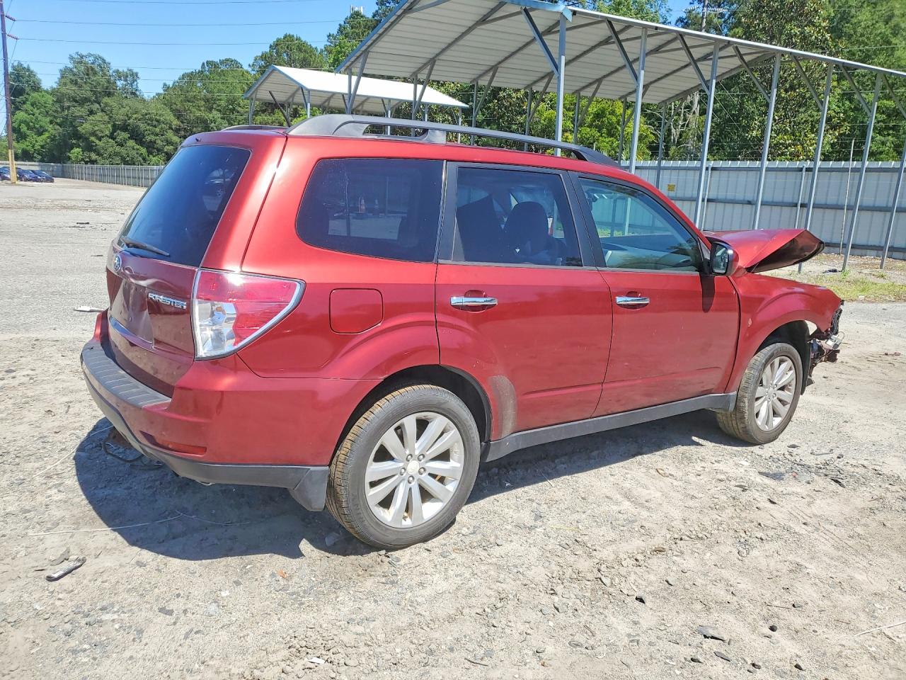 2012 Subaru Forester 2.5x Premium Red vin: JF2SHBDC2CH407732