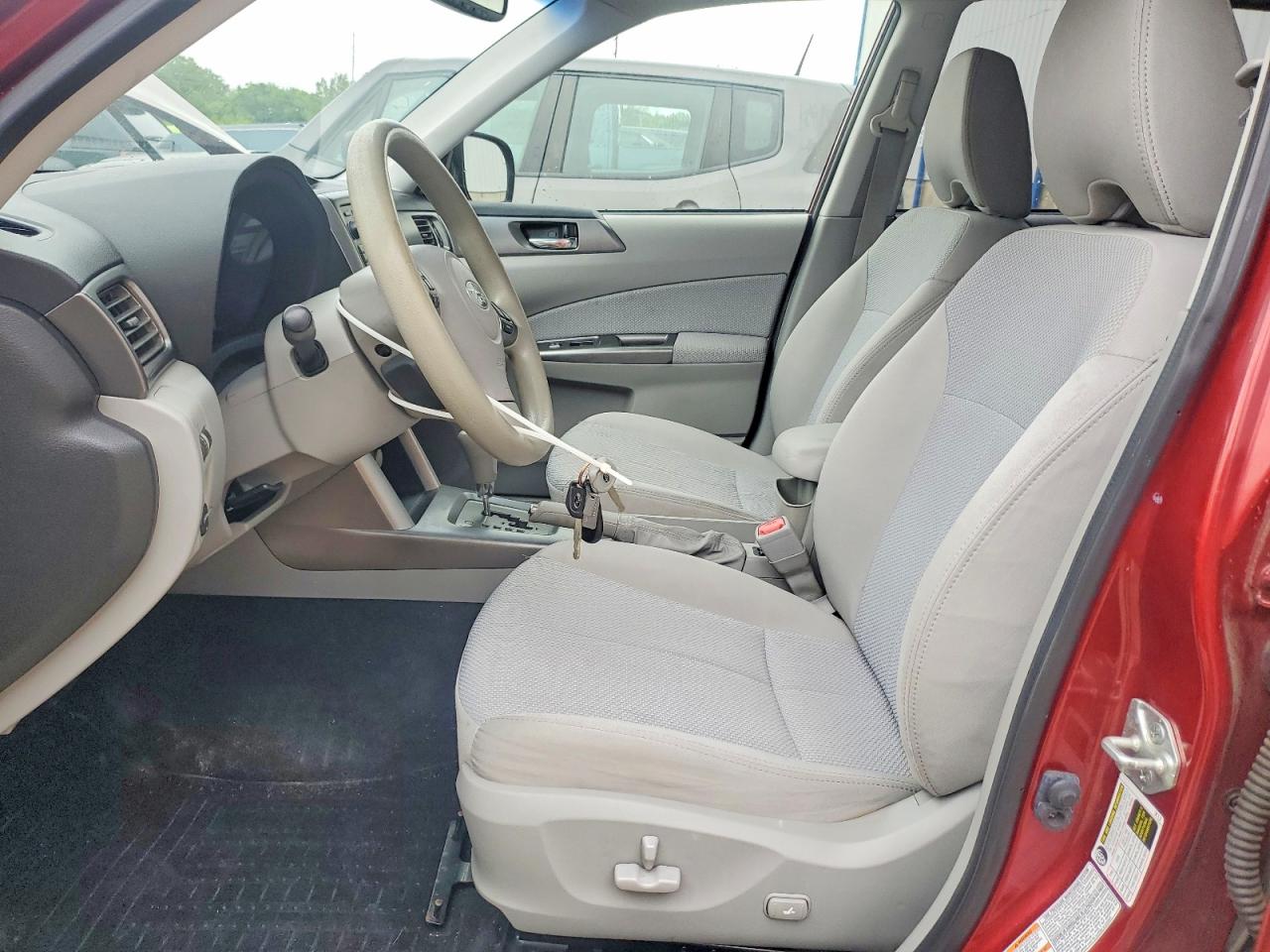 2012 Subaru Forester 2.5x Premium Burgundy vin: JF2SHBDC2CH440116