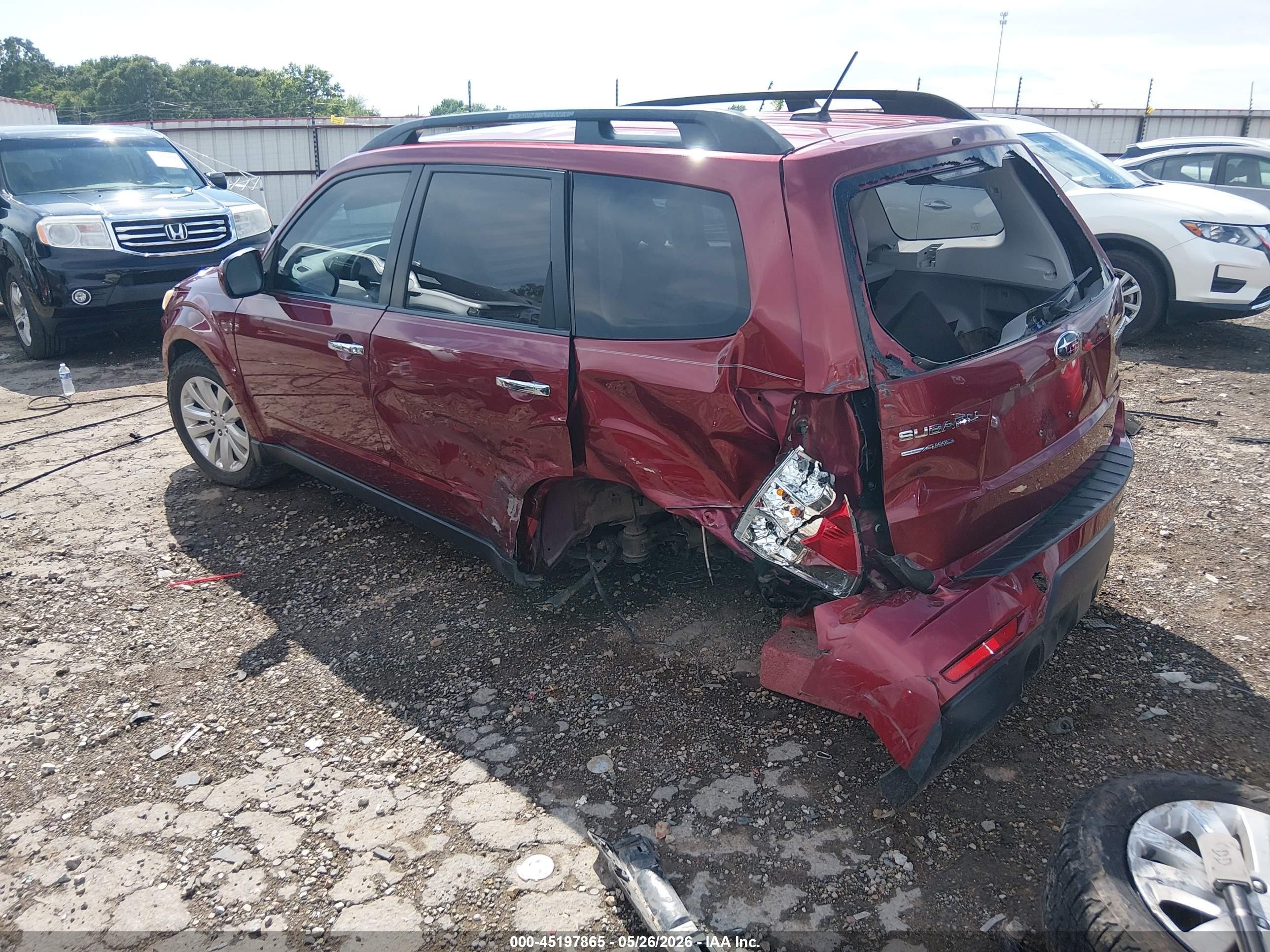 2012 Subaru Forester 2.5x Premium Red vin: JF2SHBDC2CH460611