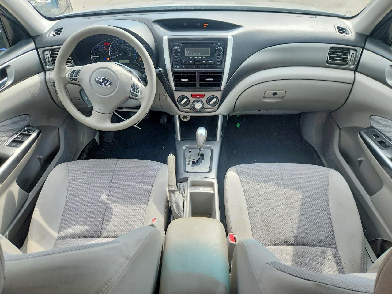 2011 Subaru Forester 2.5x Premium Silver vin: JF2SHBDC3BH730038