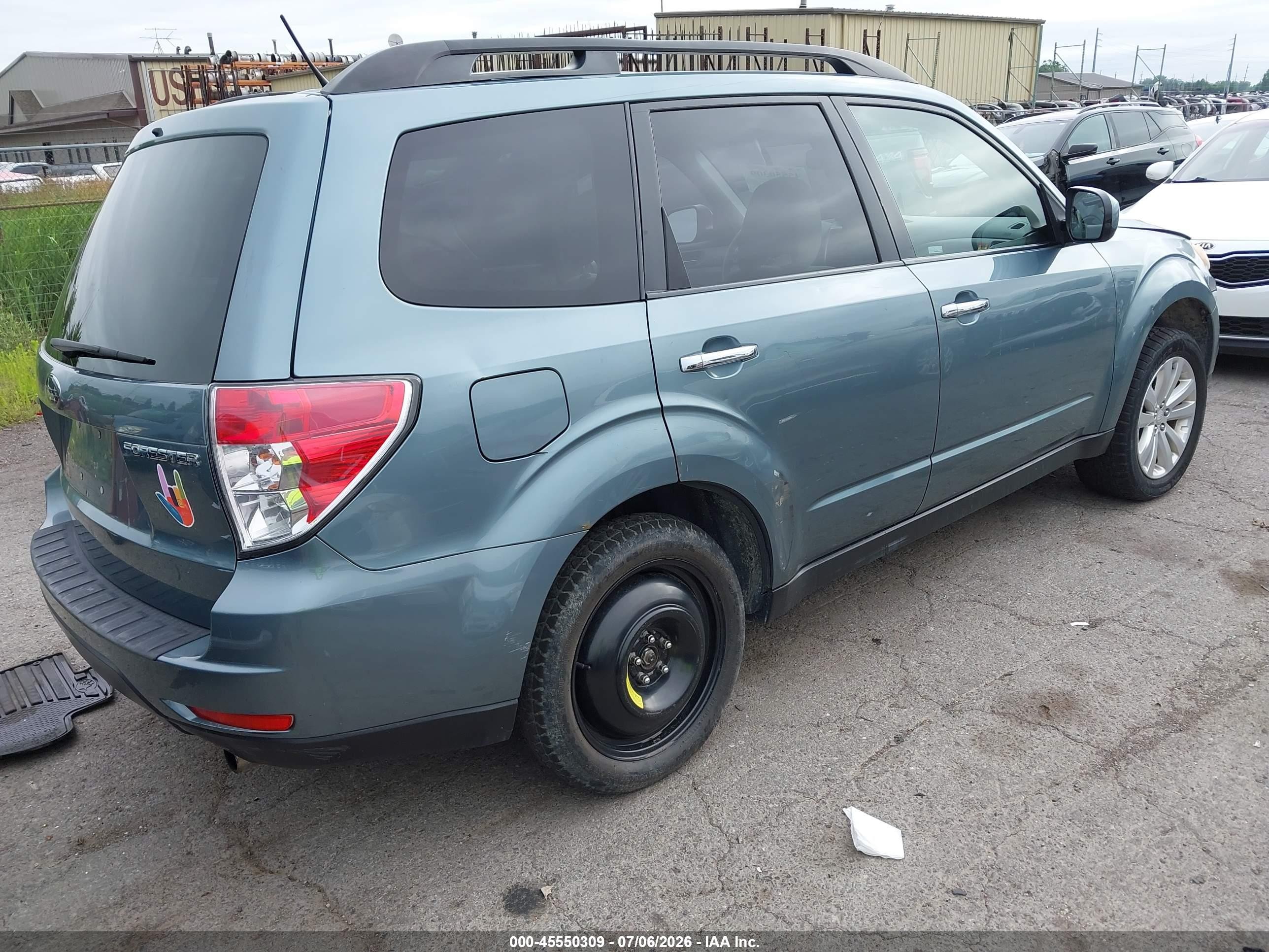 2011 Subaru Forester 2.5x Premium Green vin: JF2SHBDC3BH742013