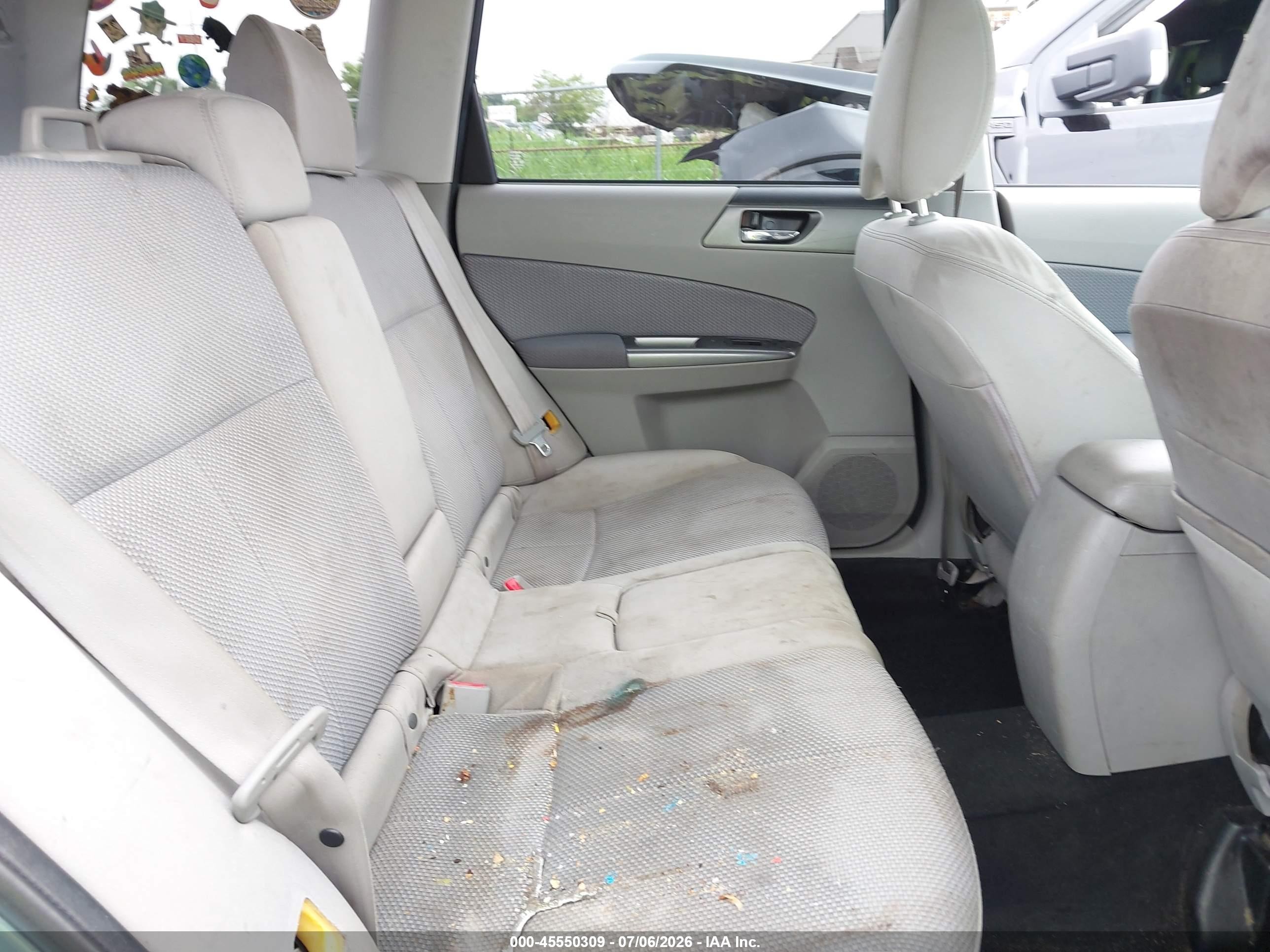 2011 Subaru Forester 2.5x Premium Green vin: JF2SHBDC3BH742013