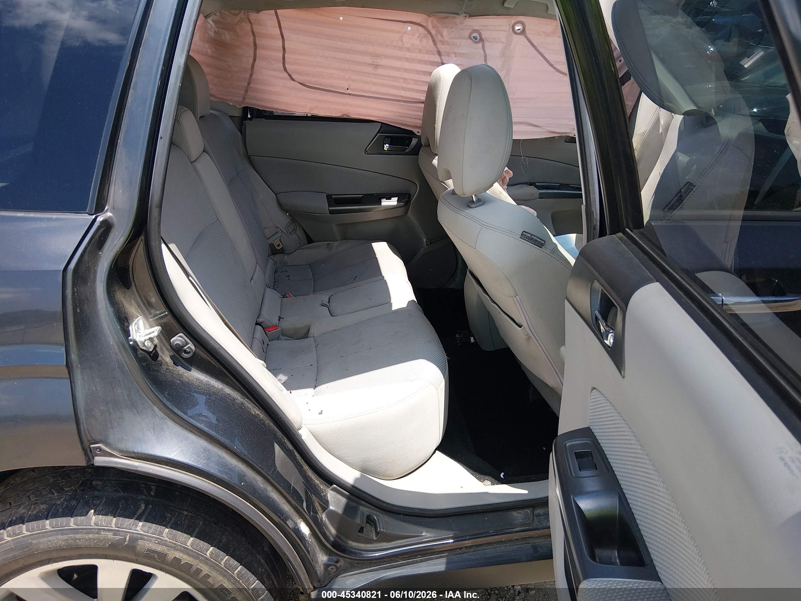 2011 Subaru Forester 2.5x Premium Silver vin: JF2SHBDC3BH773486