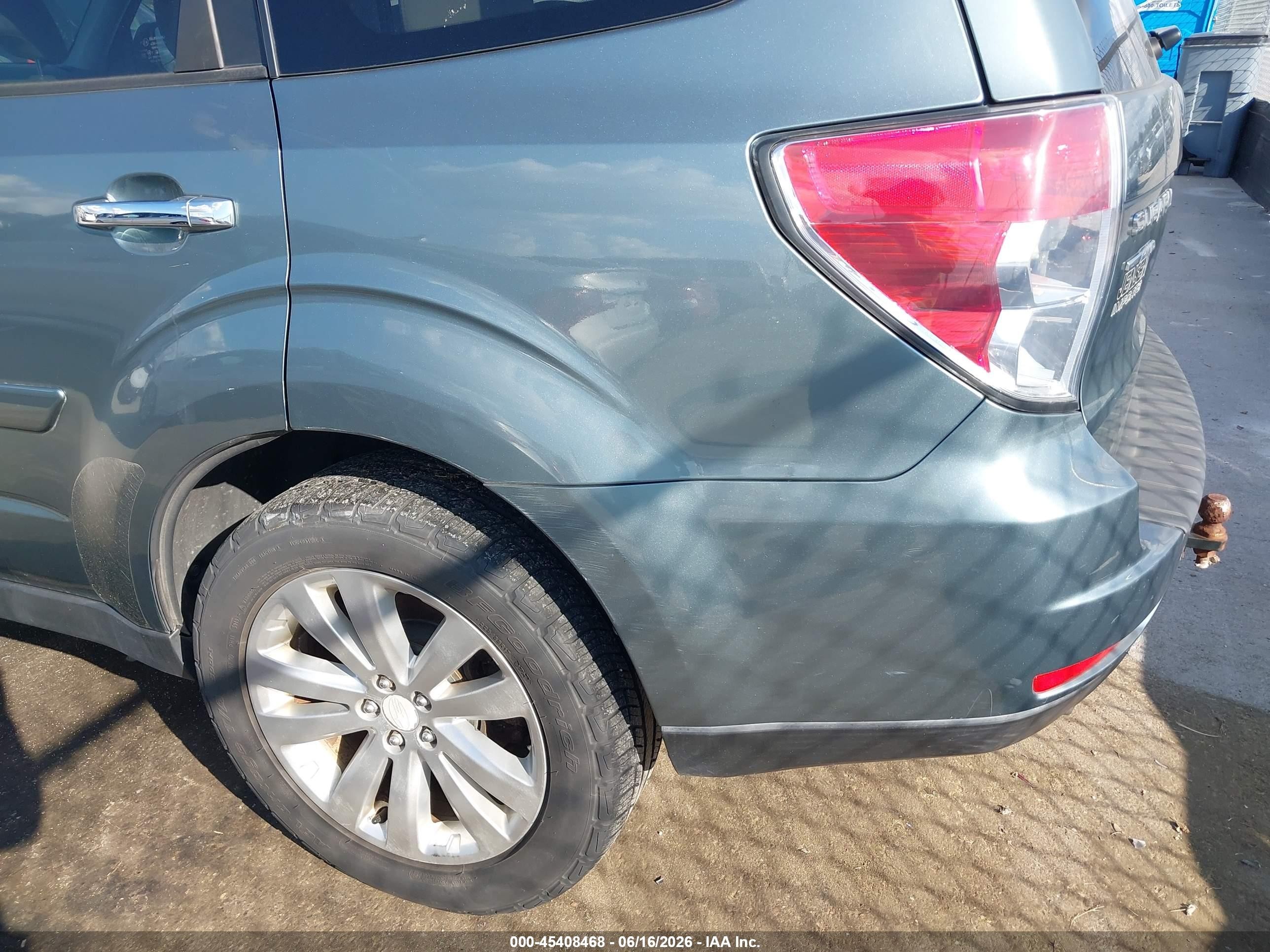 2011 Subaru Forester 2.5x Premium Light Blue vin: JF2SHBDC3BH779711