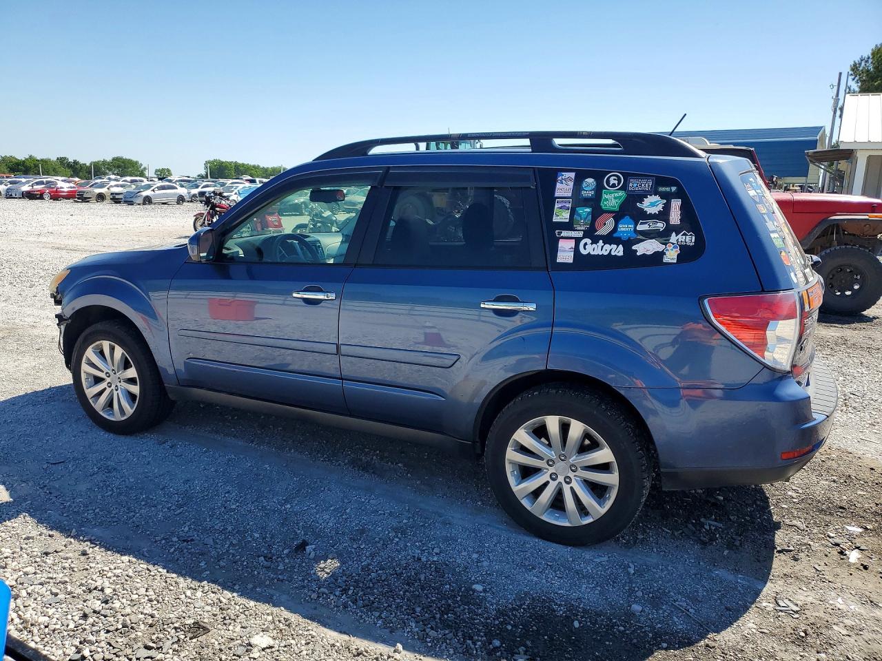 2012 Subaru Forester 2.5x Premium Blue vin: JF2SHBDC3CG403954