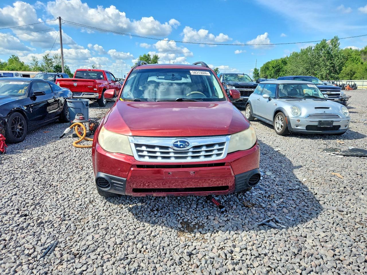2012 Subaru Forester 2.5x Premium Burgundy vin: JF2SHBDC3CH460732