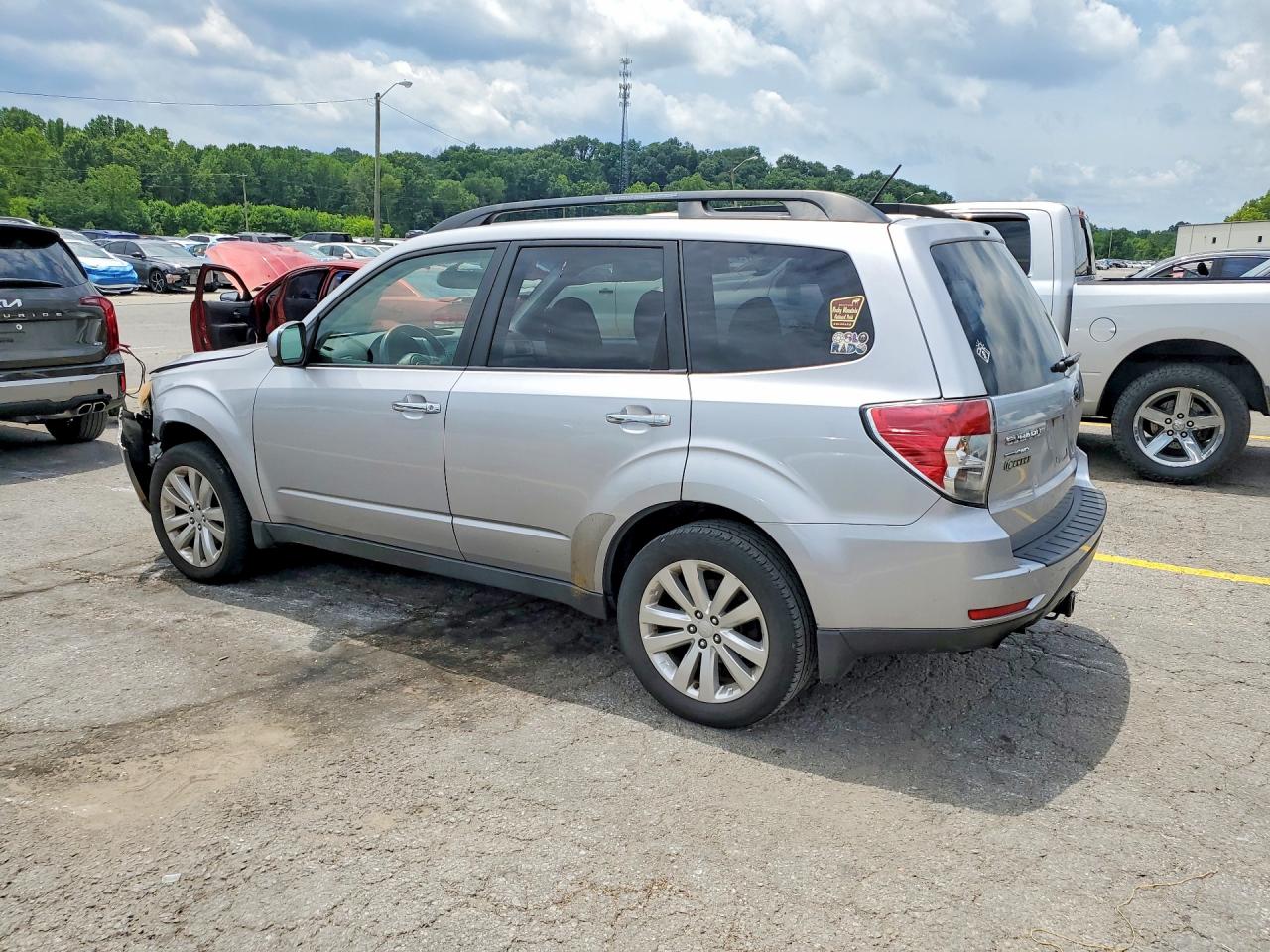 2012 Subaru Forester 2.5x Premium Silver vin: JF2SHBDC4CH433460