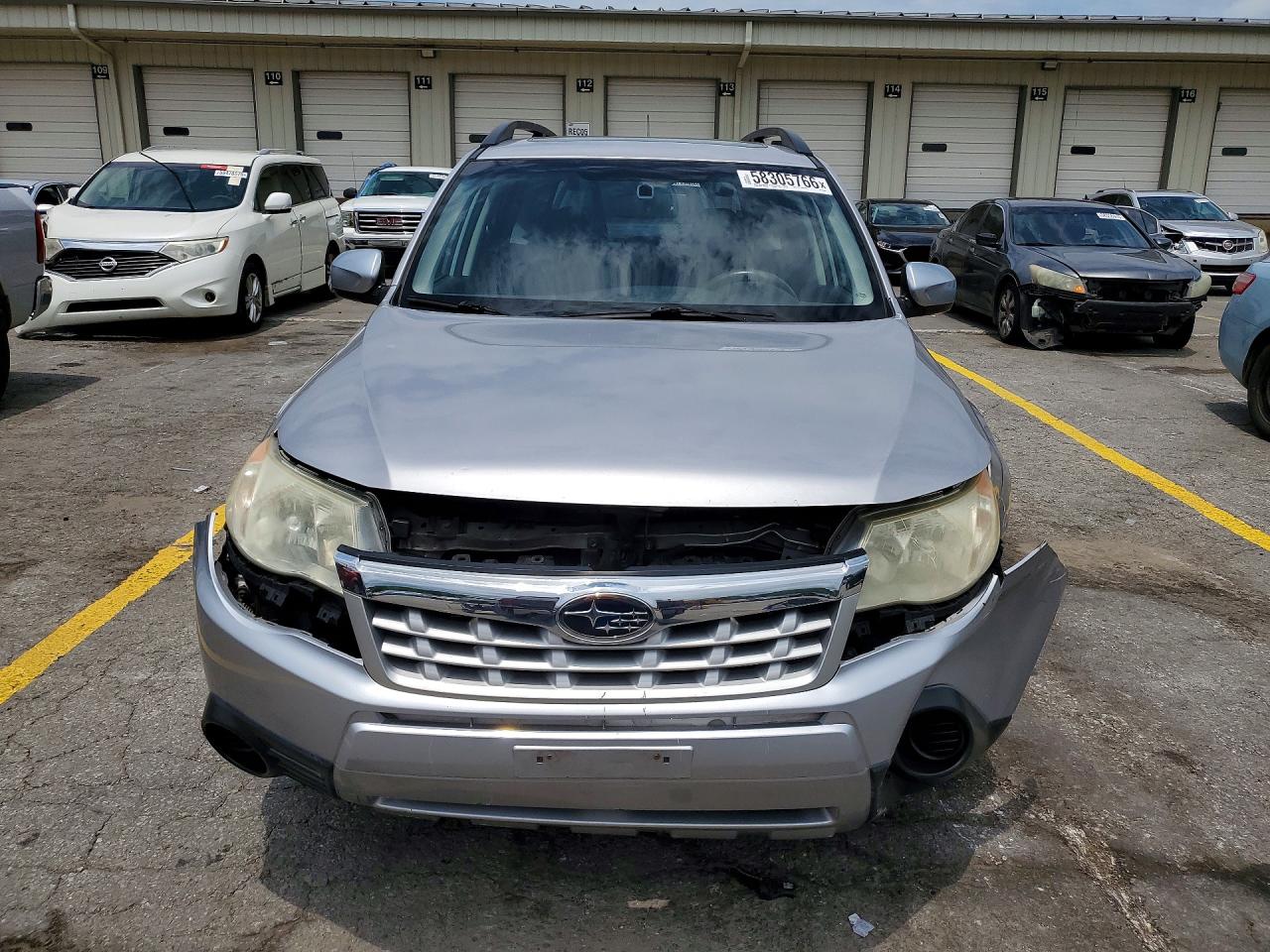 2012 Subaru Forester 2.5x Premium Silver vin: JF2SHBDC4CH433460