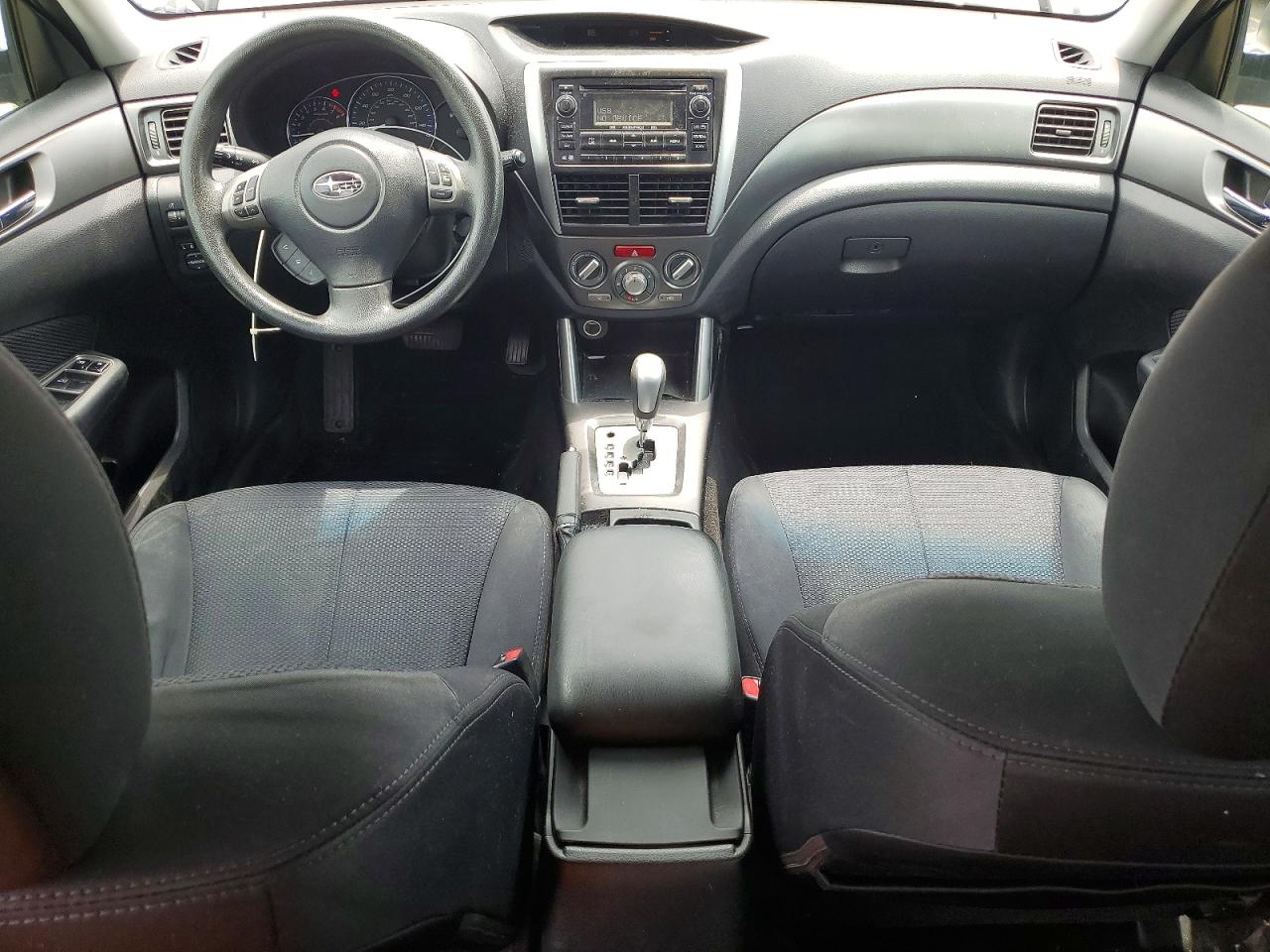 2012 Subaru Forester 2.5x Premium Silver vin: JF2SHBDC4CH433460