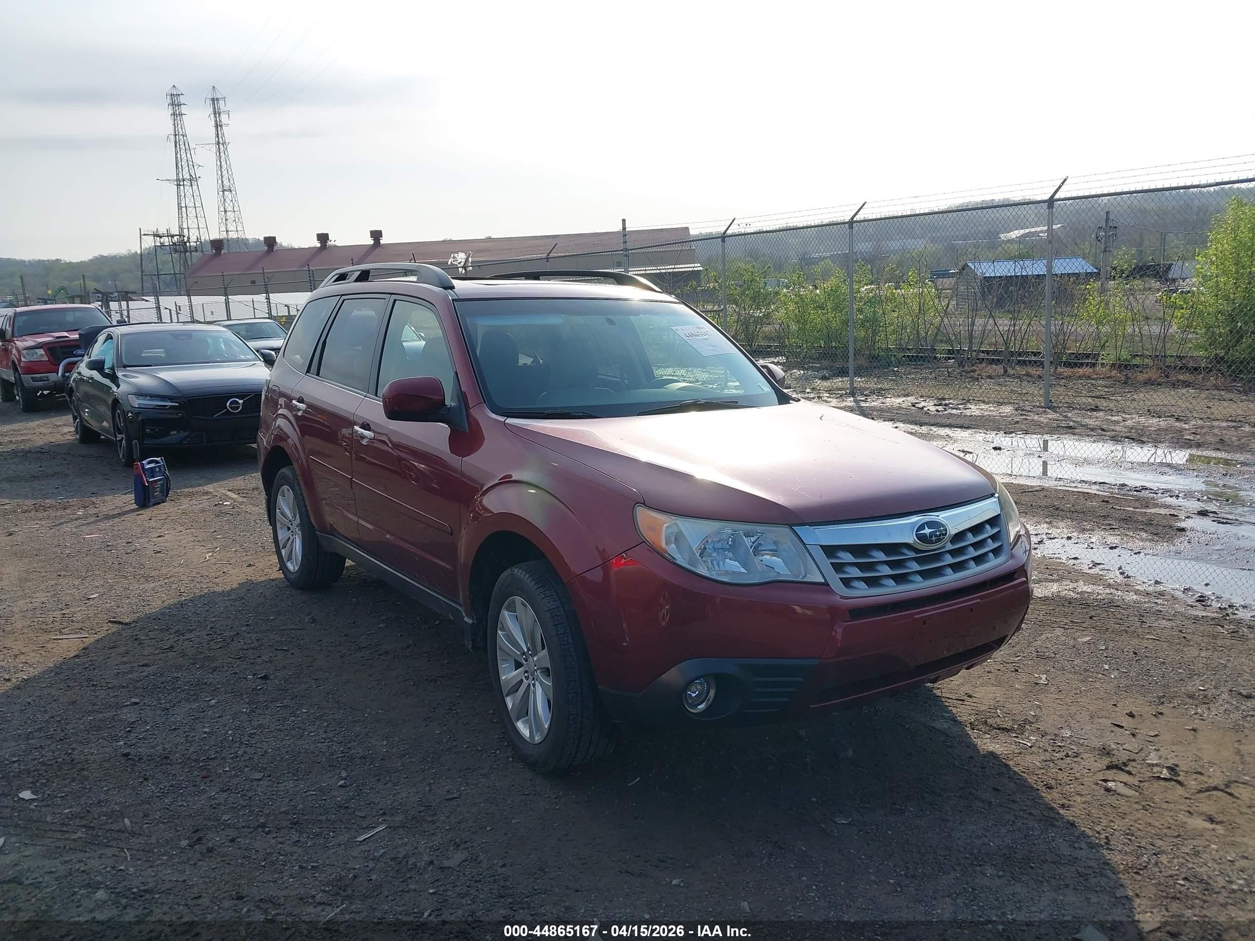 2012 Subaru Forester 2.5x Premium Red vin: JF2SHBDC4CH456480