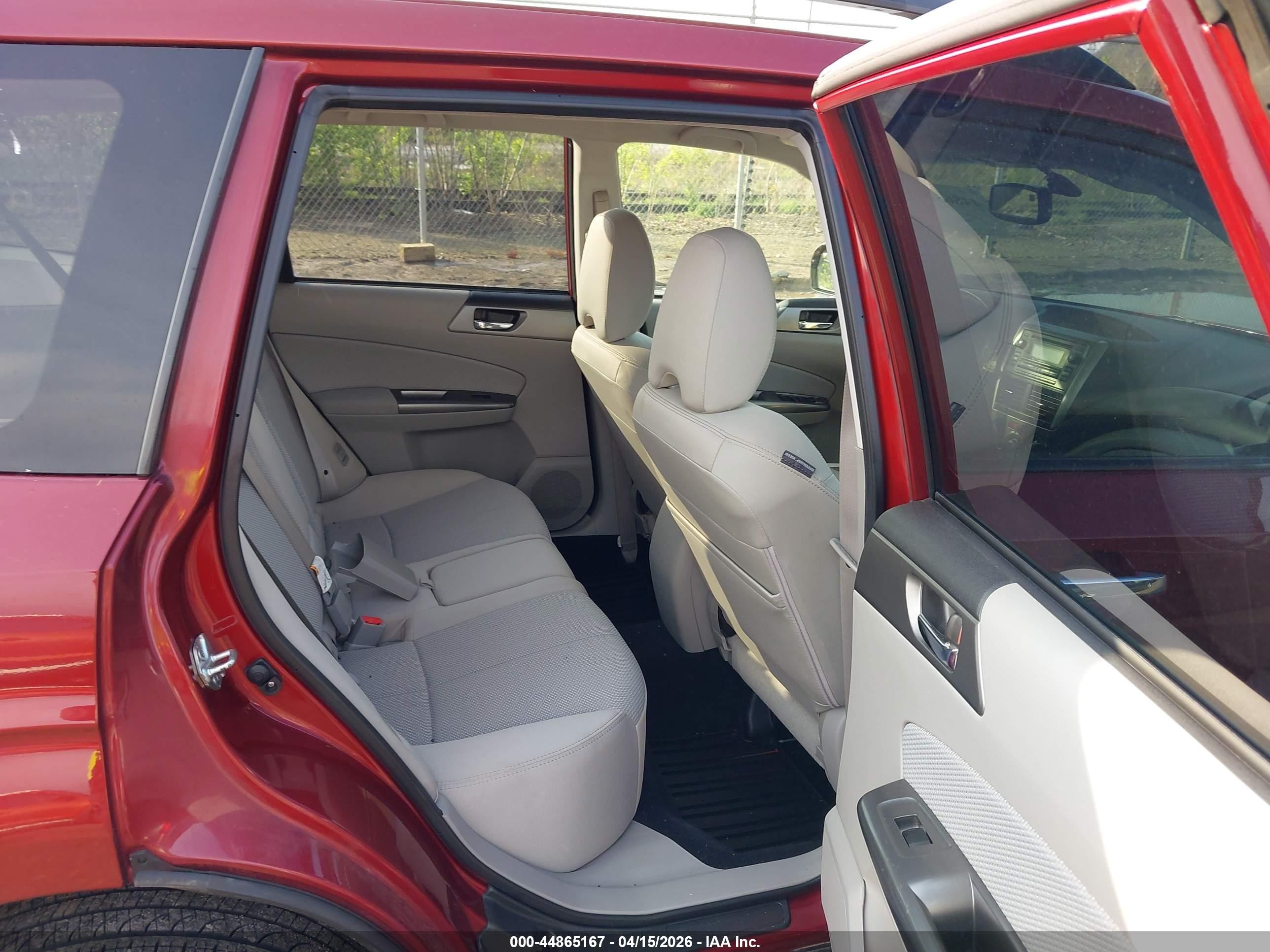 2012 Subaru Forester 2.5x Premium Red vin: JF2SHBDC4CH456480