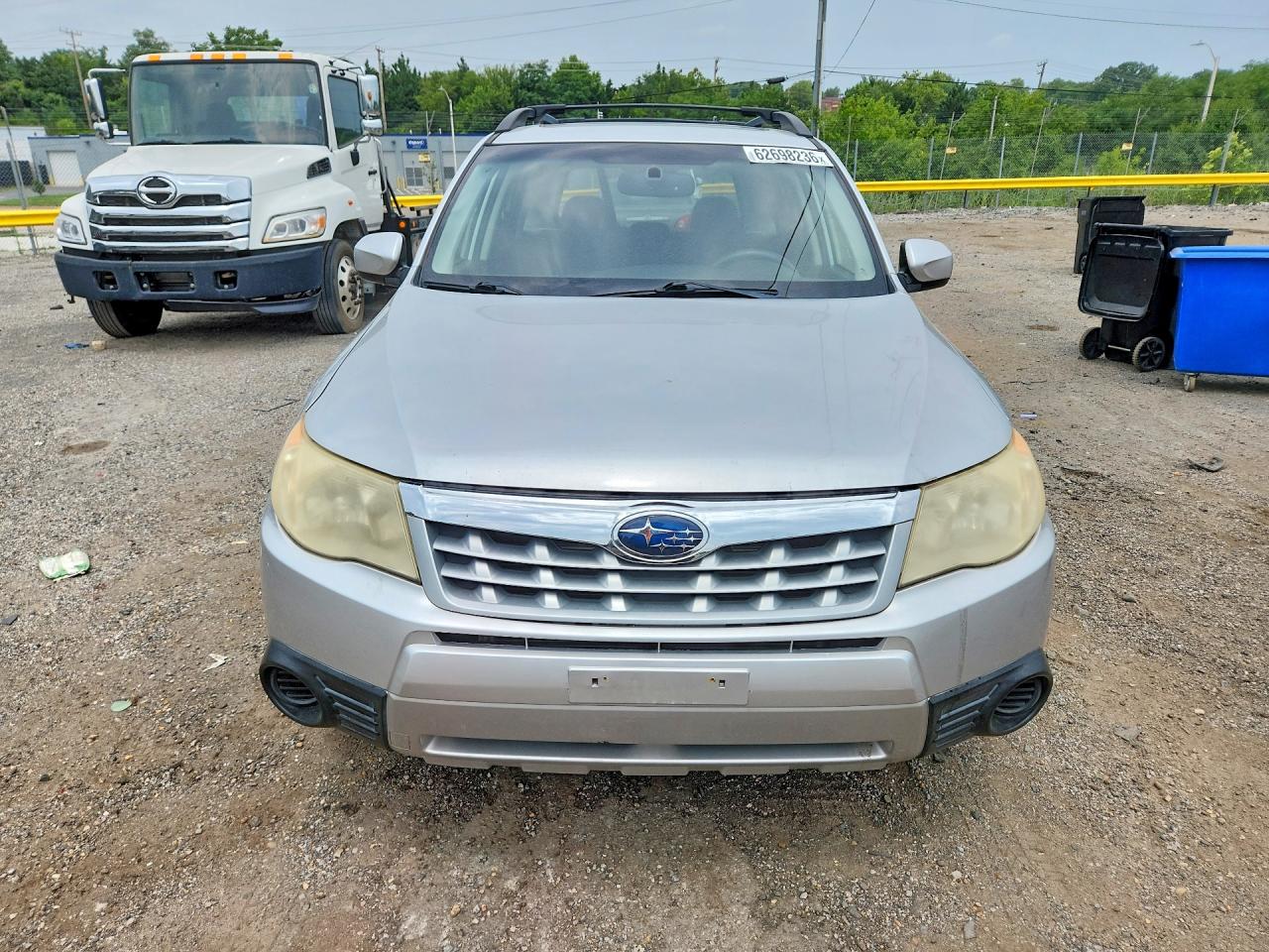 2011 Subaru Forester 2.5x Premium Silver vin: JF2SHBDC5BH701253