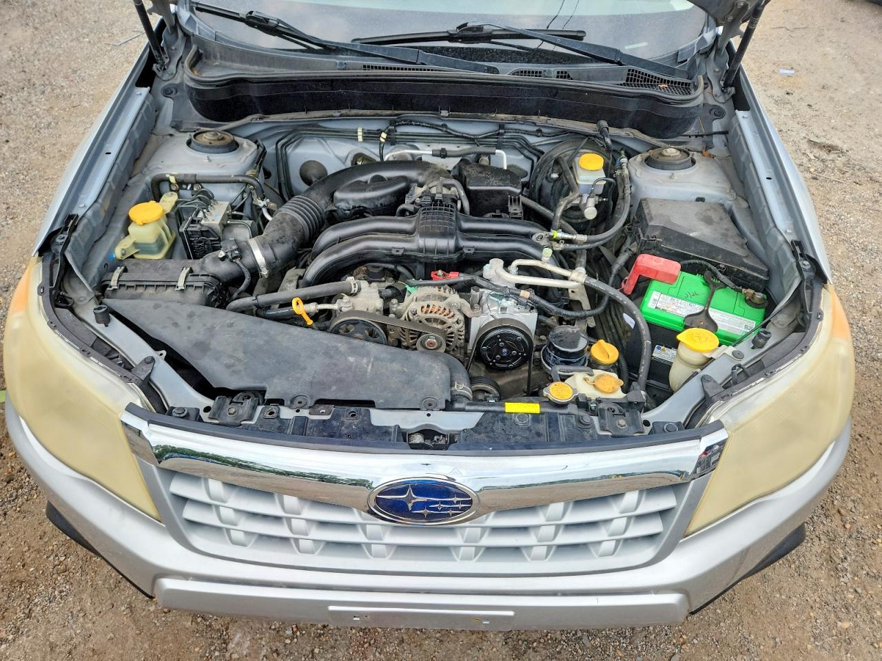 2011 Subaru Forester 2.5x Premium Silver vin: JF2SHBDC5BH701253