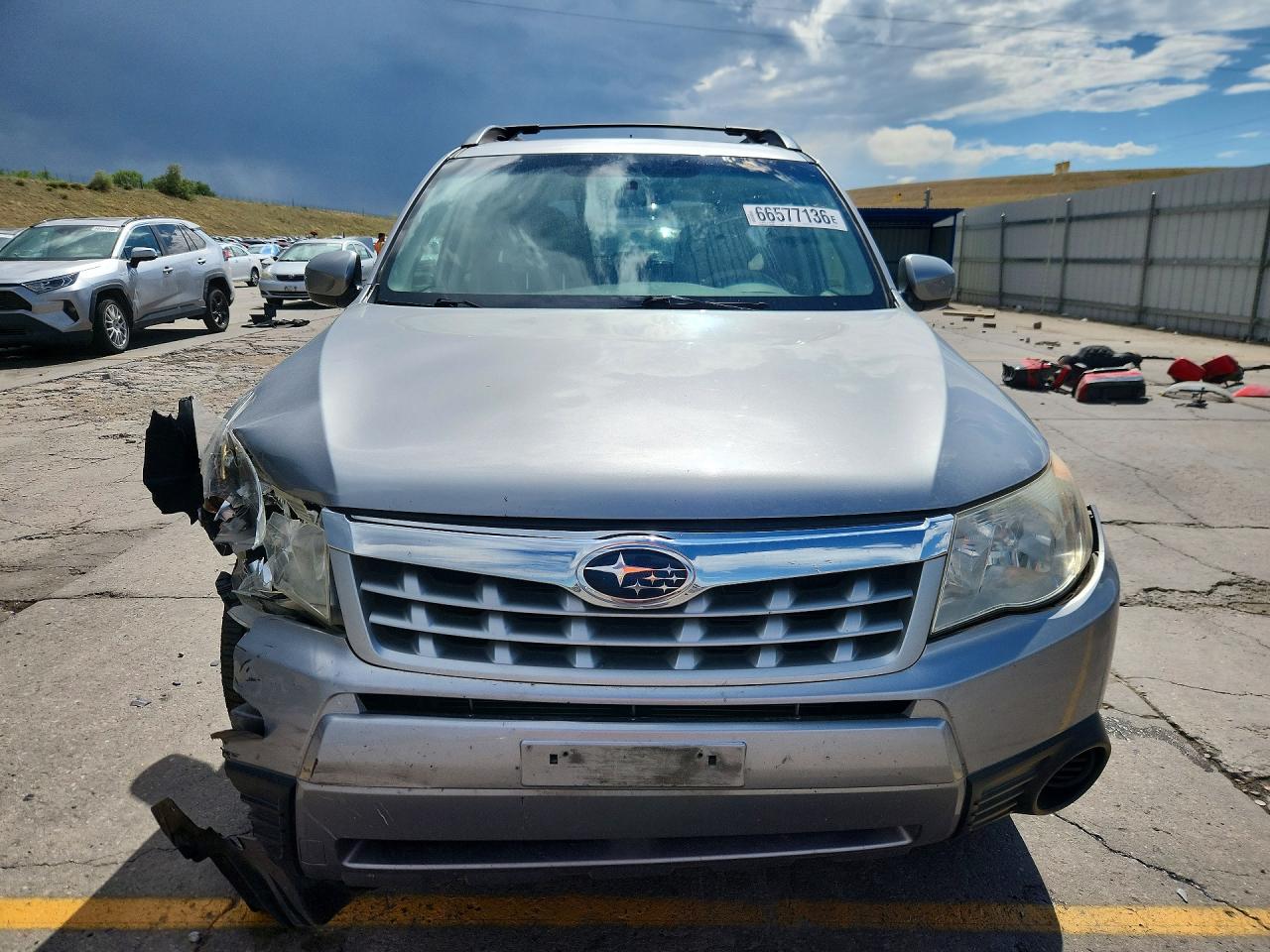 2011 Subaru Forester 2.5x Premium Серебряный vin: JF2SHBDC5BH733331