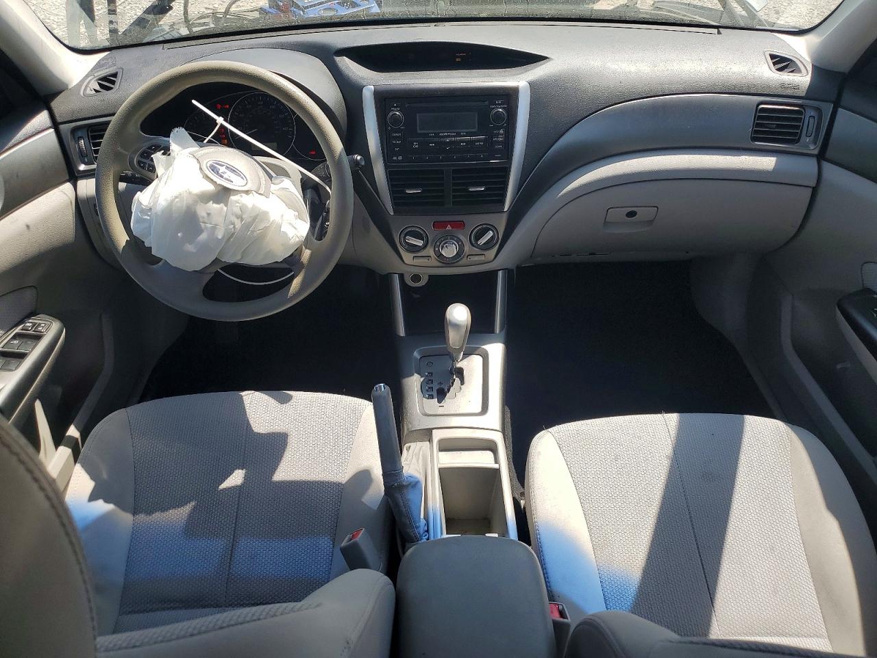 2011 Subaru Forester 2.5x Premium Gray vin: JF2SHBDC5BH748587