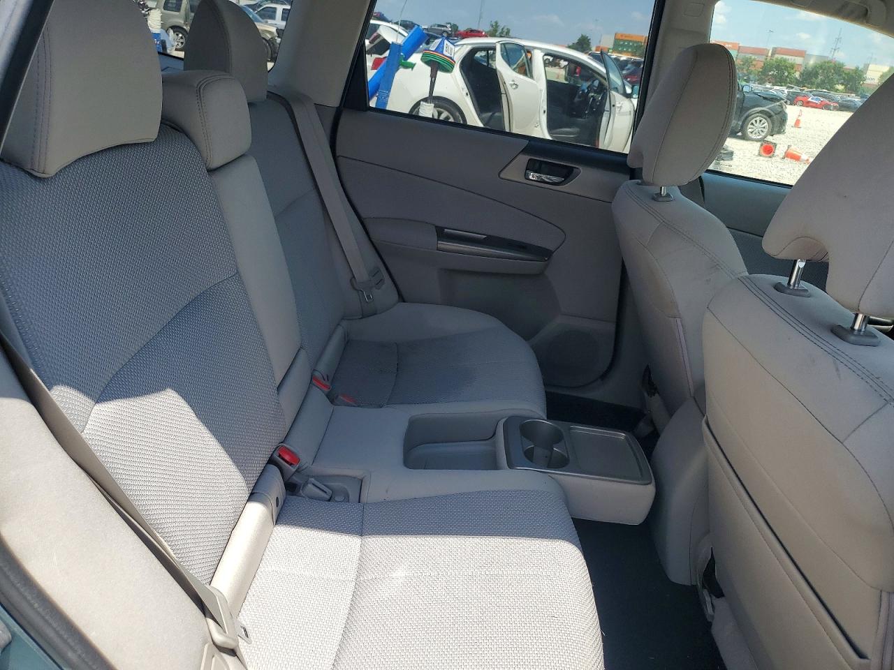 2011 Subaru Forester 2.5x Premium Gray vin: JF2SHBDC5BH748587