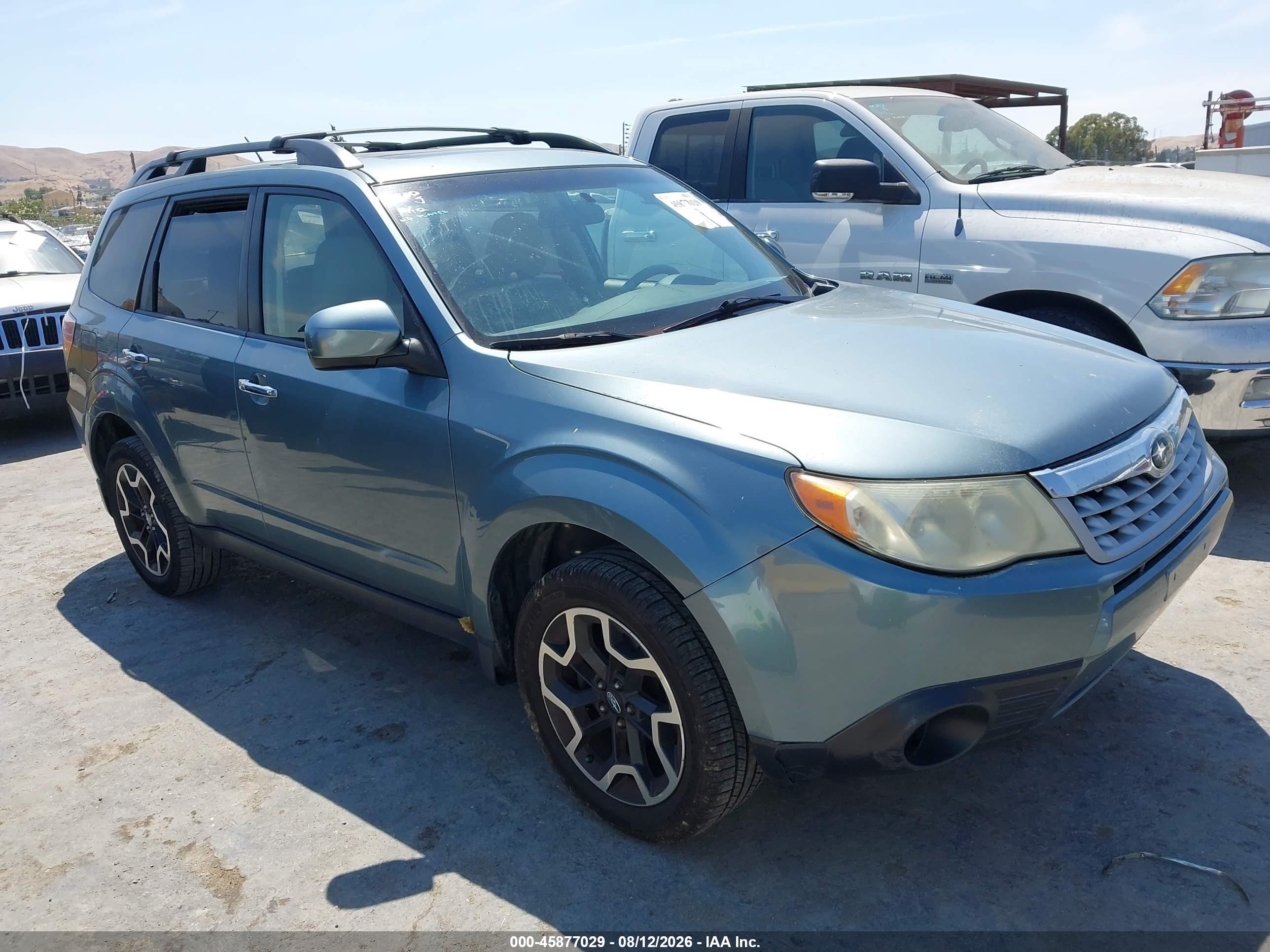 2012 Subaru Forester 2.5x Premium Light Blue vin: JF2SHBDC5CH425027
