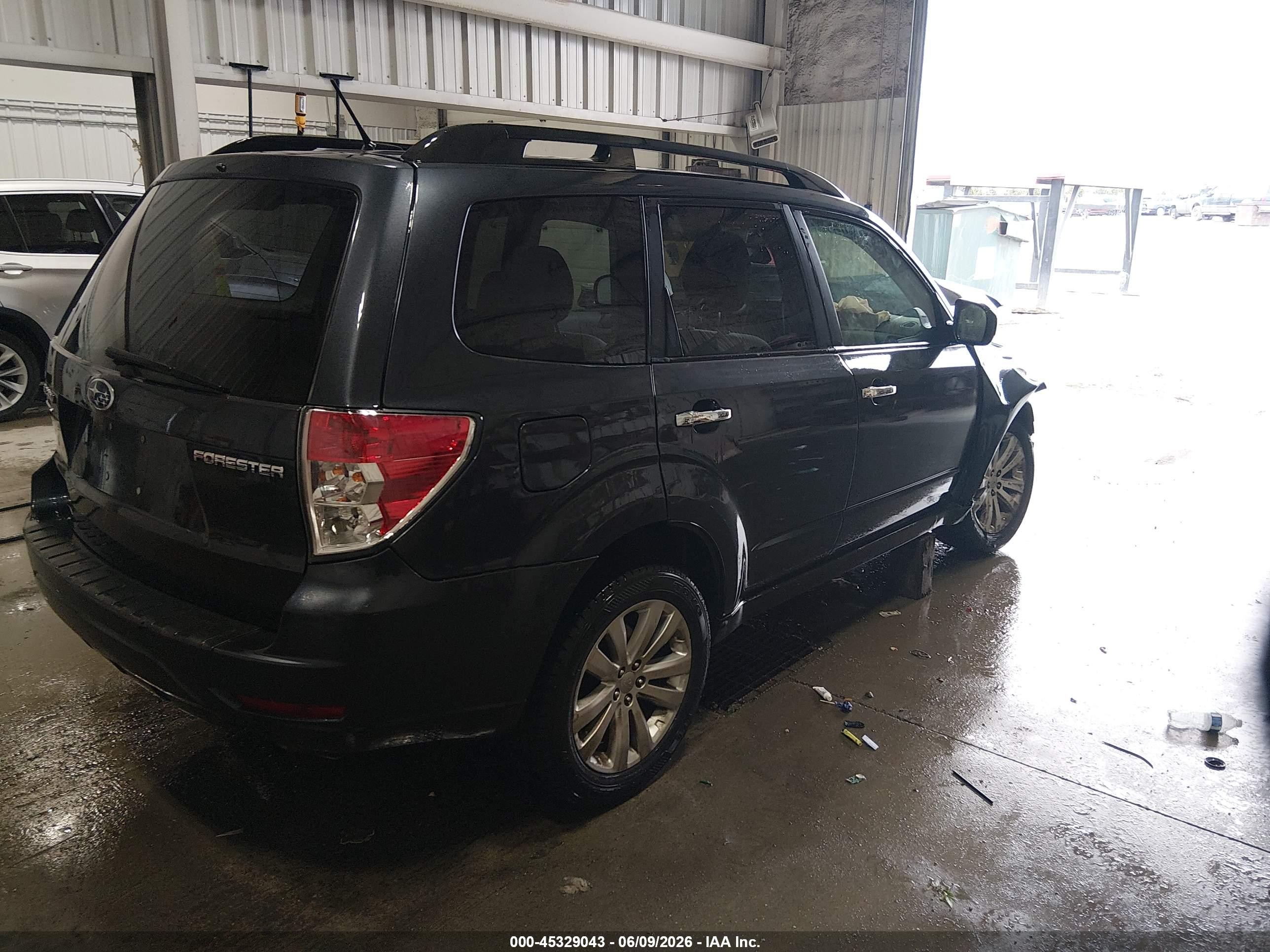 2012 Subaru Forester 2.5x Premium Black vin: JF2SHBDC5CH429305
