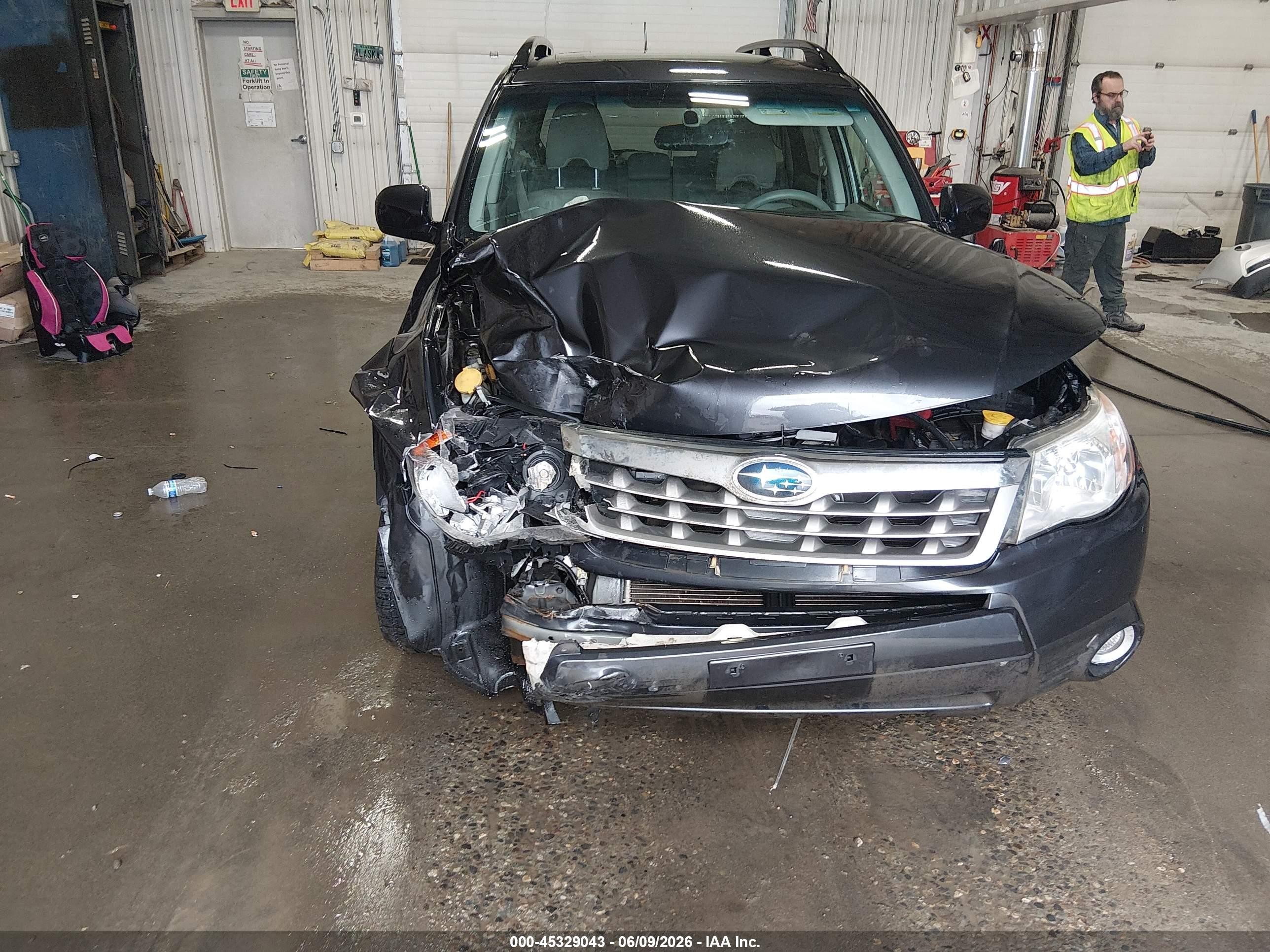 2012 Subaru Forester 2.5x Premium Black vin: JF2SHBDC5CH429305