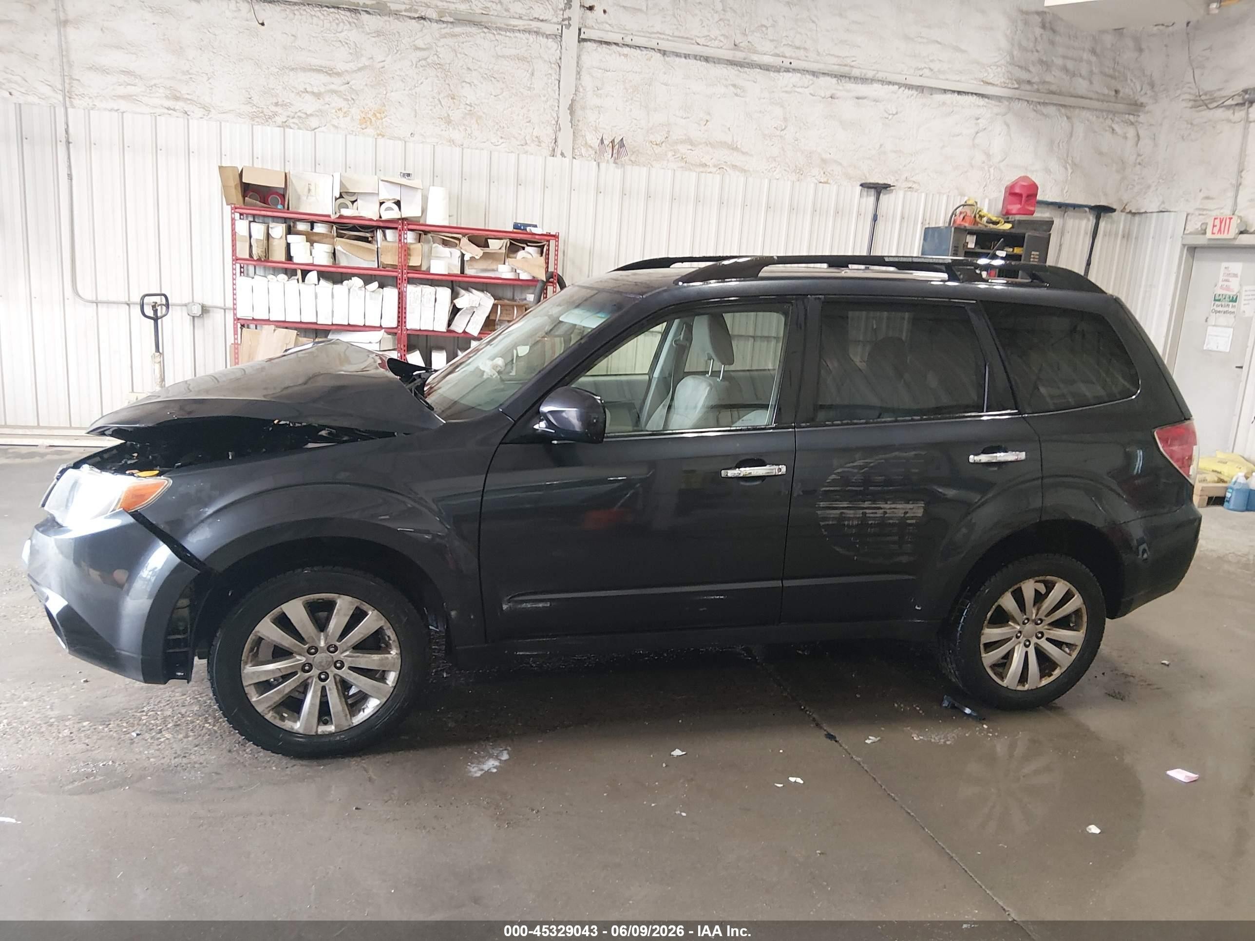 2012 Subaru Forester 2.5x Premium Black vin: JF2SHBDC5CH429305