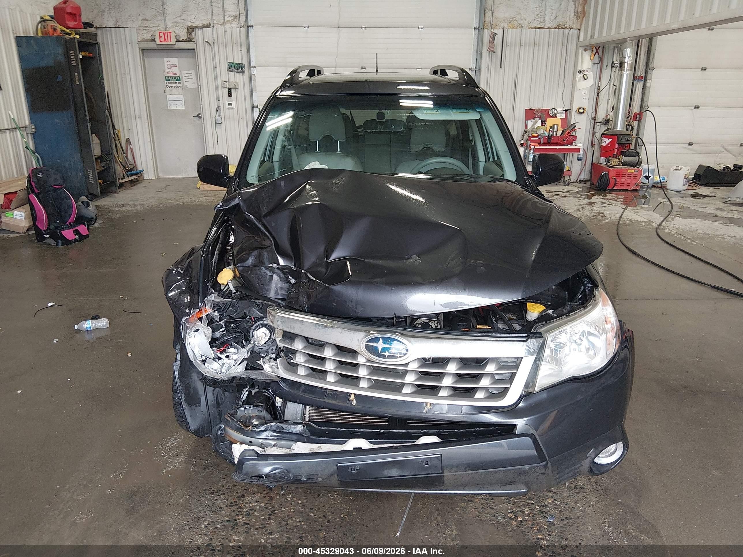 2012 Subaru Forester 2.5x Premium Black vin: JF2SHBDC5CH429305