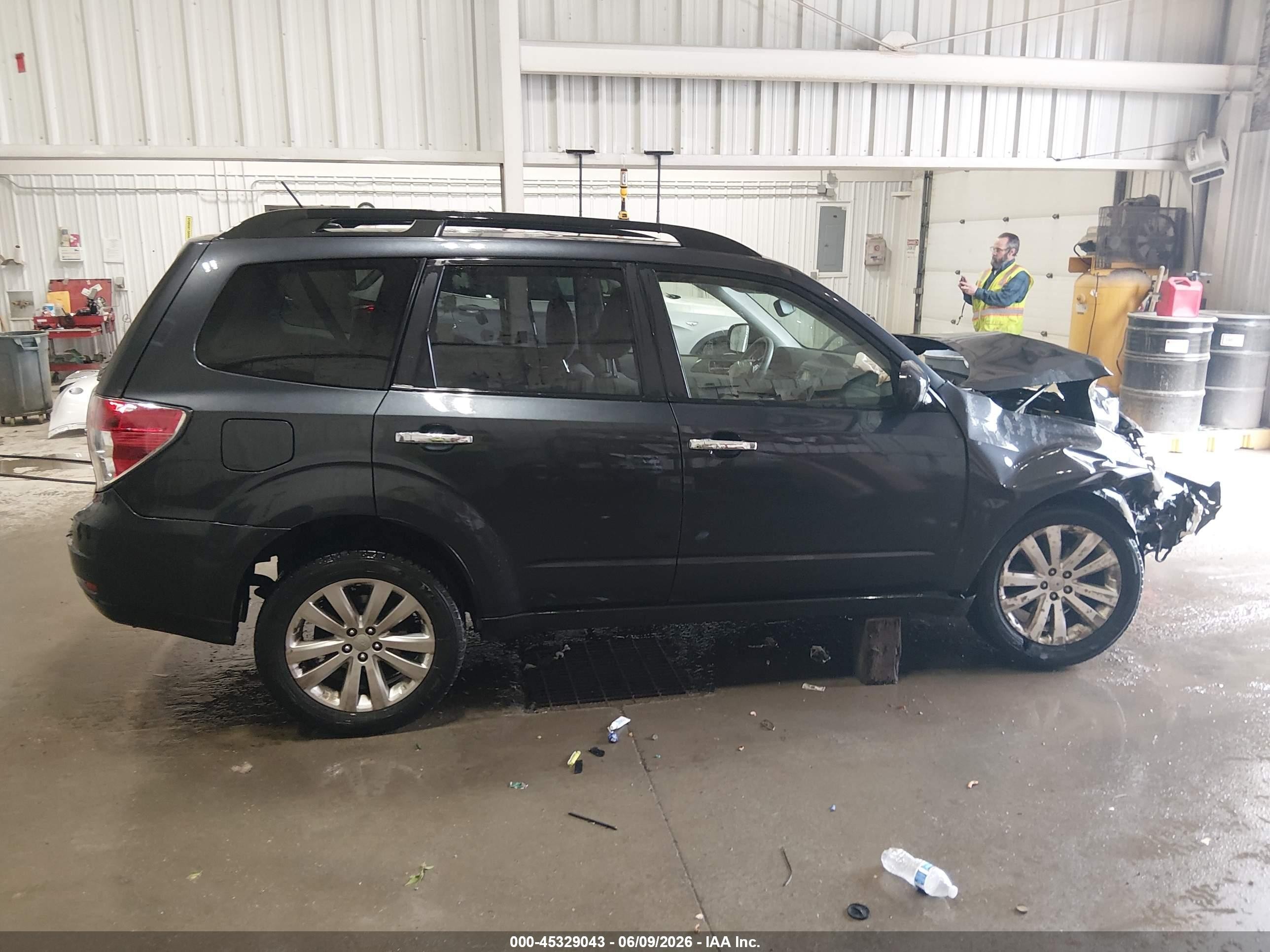 2012 Subaru Forester 2.5x Premium Black vin: JF2SHBDC5CH429305