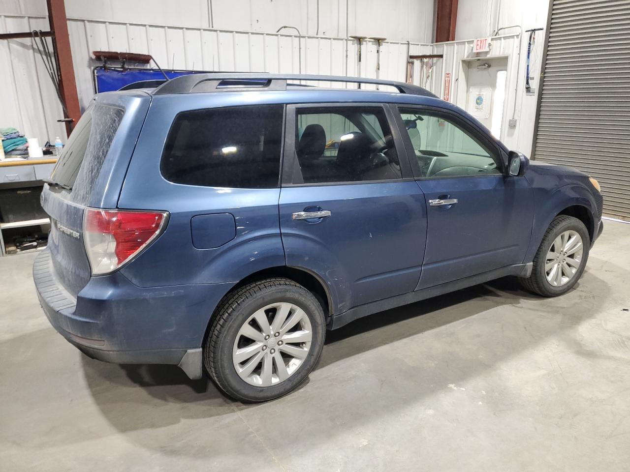 2012 Subaru Forester Blue vin: JF2SHBDC5CH460957