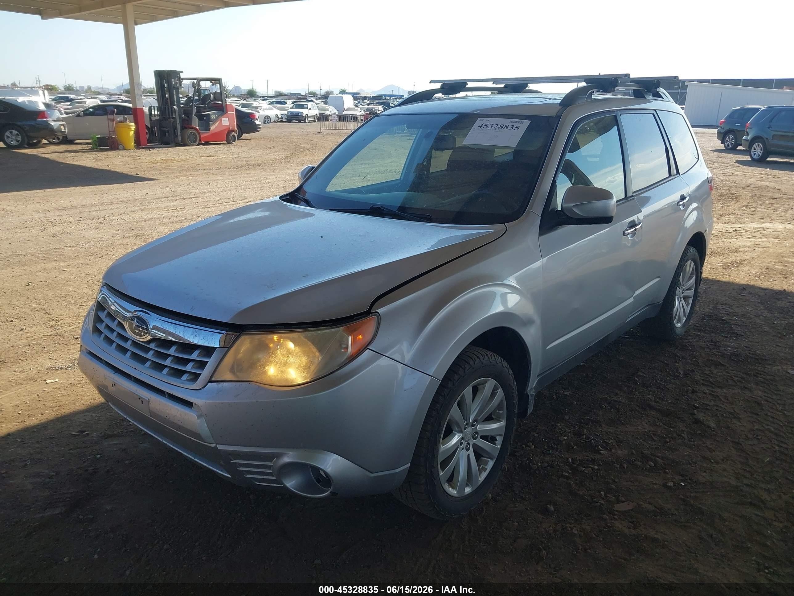 2011 Subaru Forester 2.5x Premium Silver vin: JF2SHBDC6BH760733