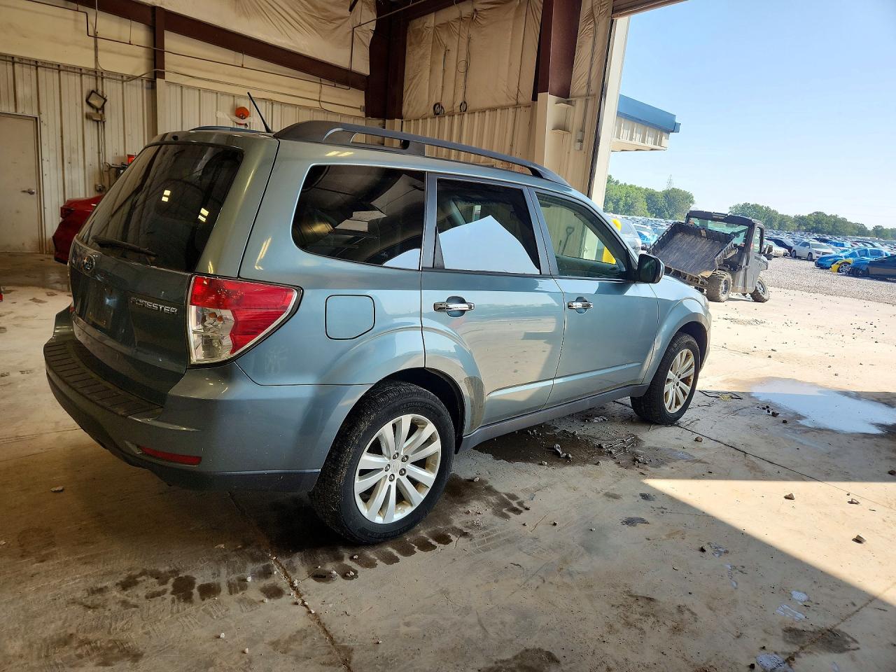 2011 Subaru Forester 2.5x Premium Blue vin: JF2SHBDC6BH767214