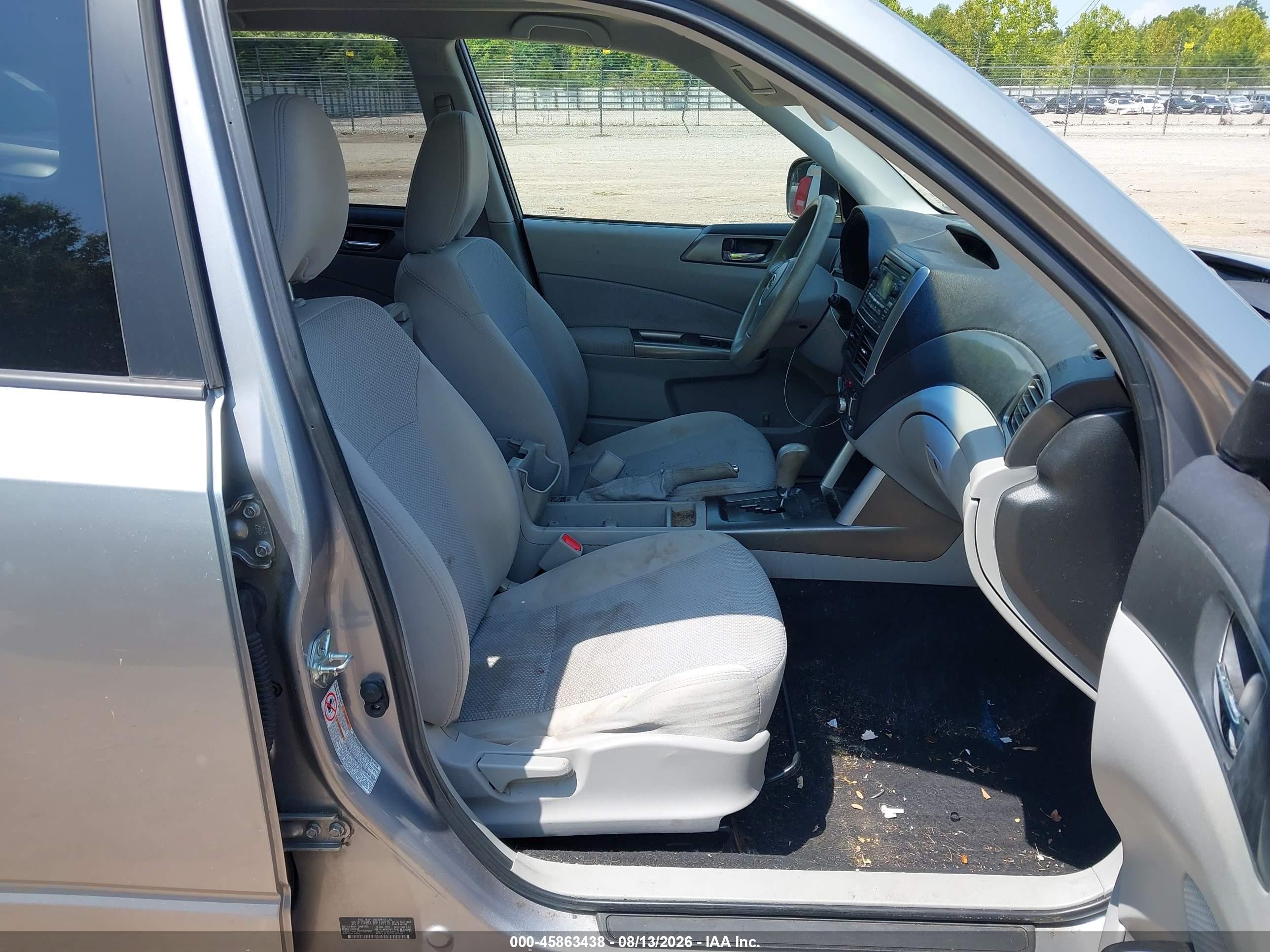 2011 Subaru Forester 2.5x Premium Silver vin: JF2SHBDC7BH718975