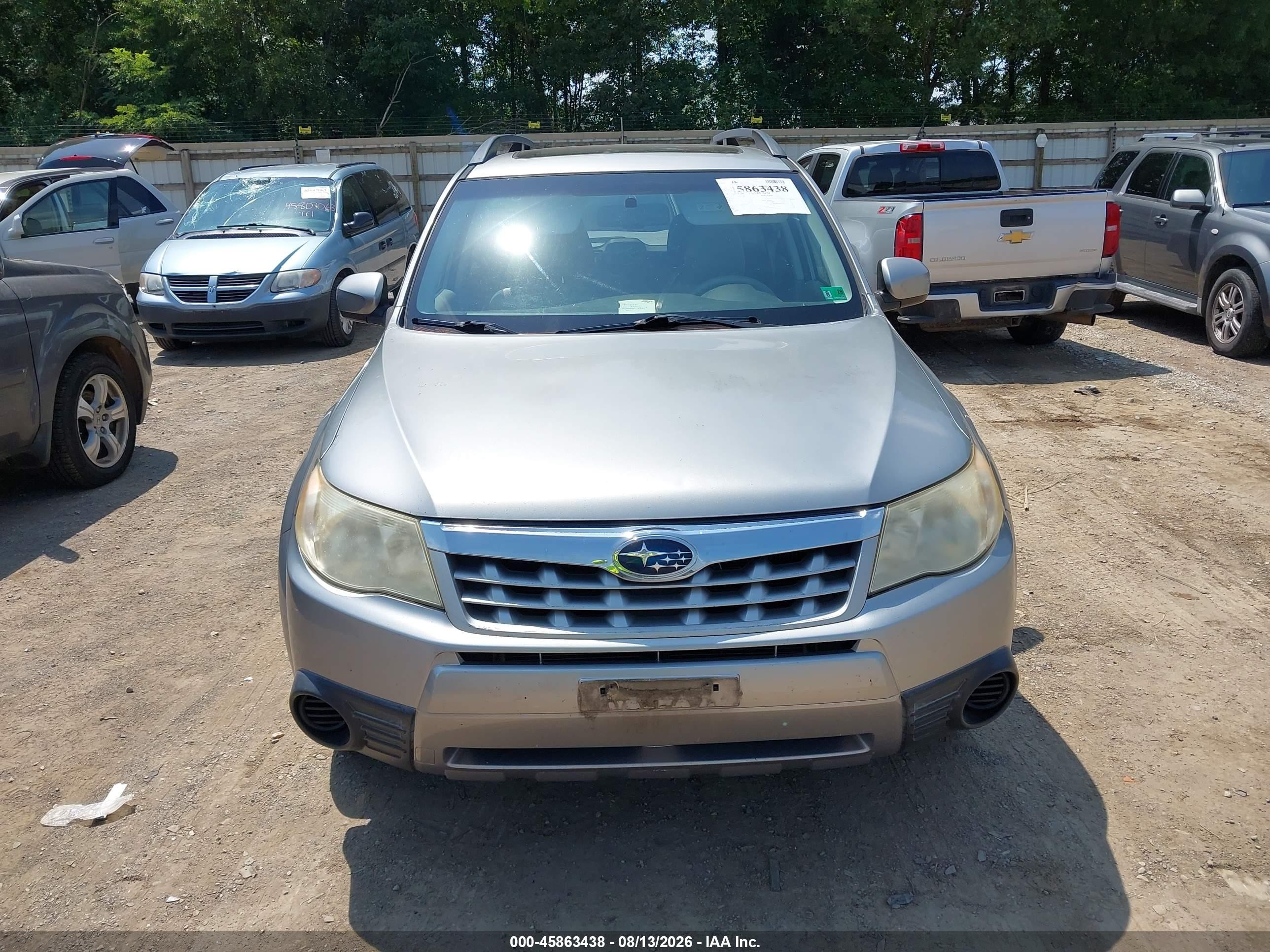 2011 Subaru Forester 2.5x Premium Silver vin: JF2SHBDC7BH718975