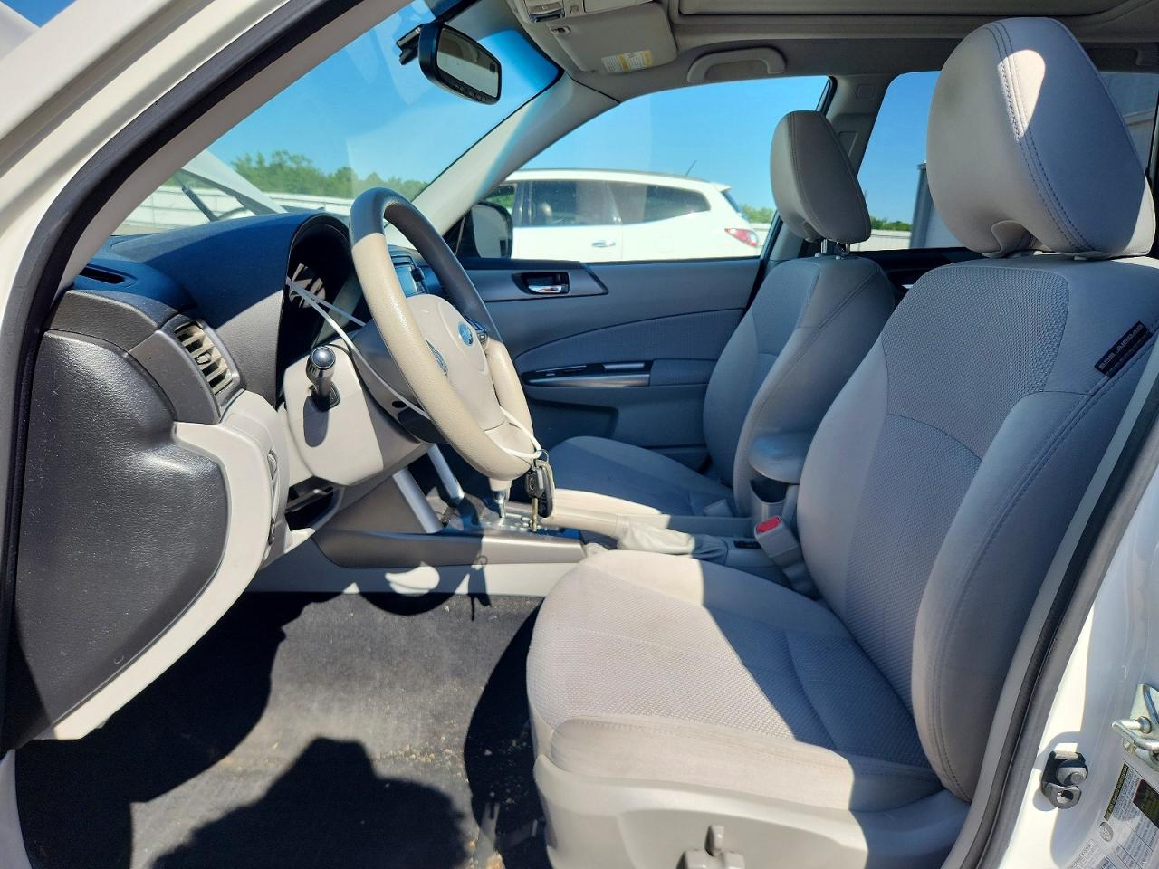 2011 Subaru Forester White vin: JF2SHBDC7BH720659