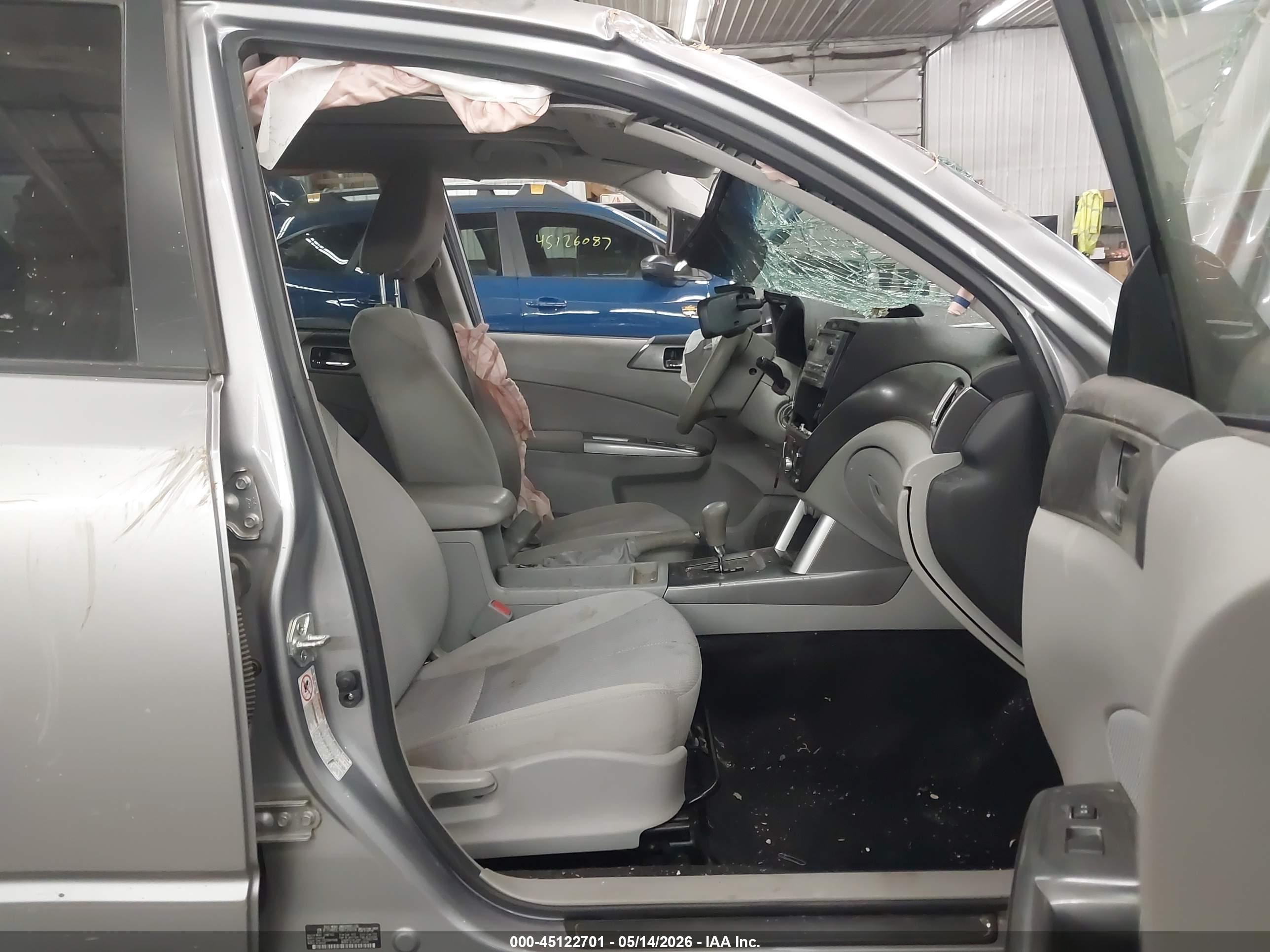 2011 Subaru Forester 2.5x Premium Silver vin: JF2SHBDC7BH725019