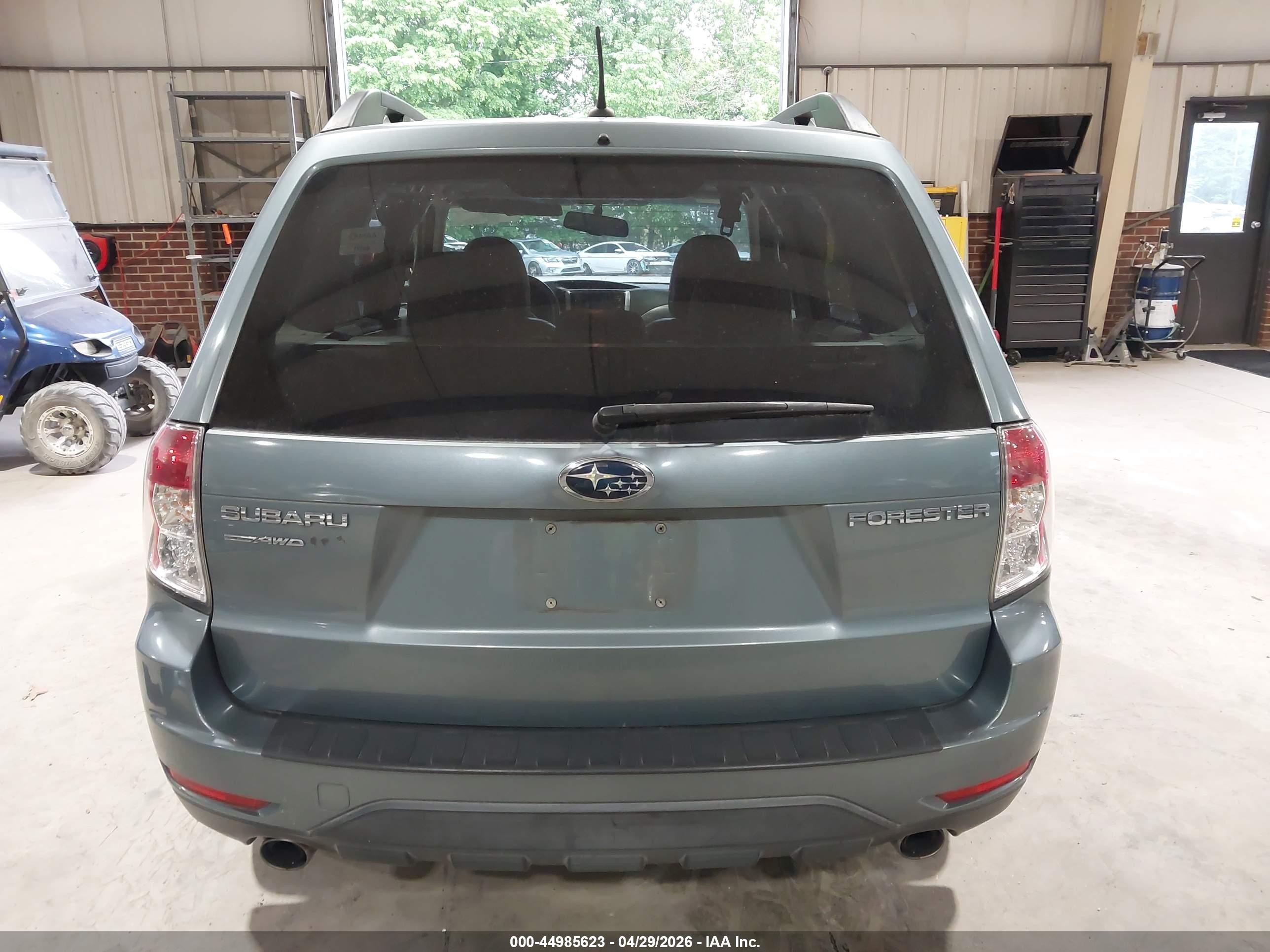 2012 Subaru Forester 2.5x Premium Blue vin: JF2SHBDC7CH434912