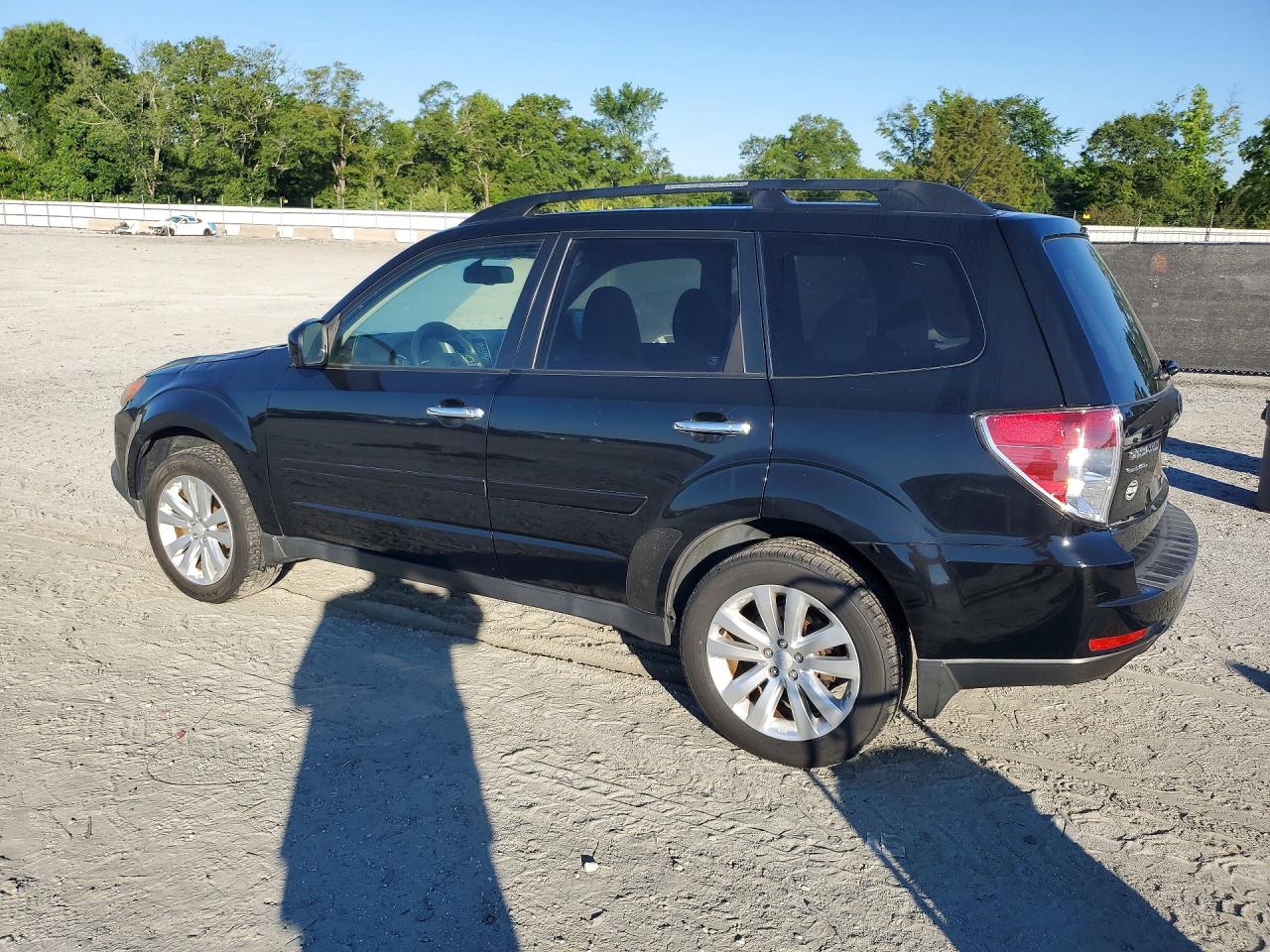 2012 Subaru Forester 2.5x Premium Black vin: JF2SHBDC8CH409730