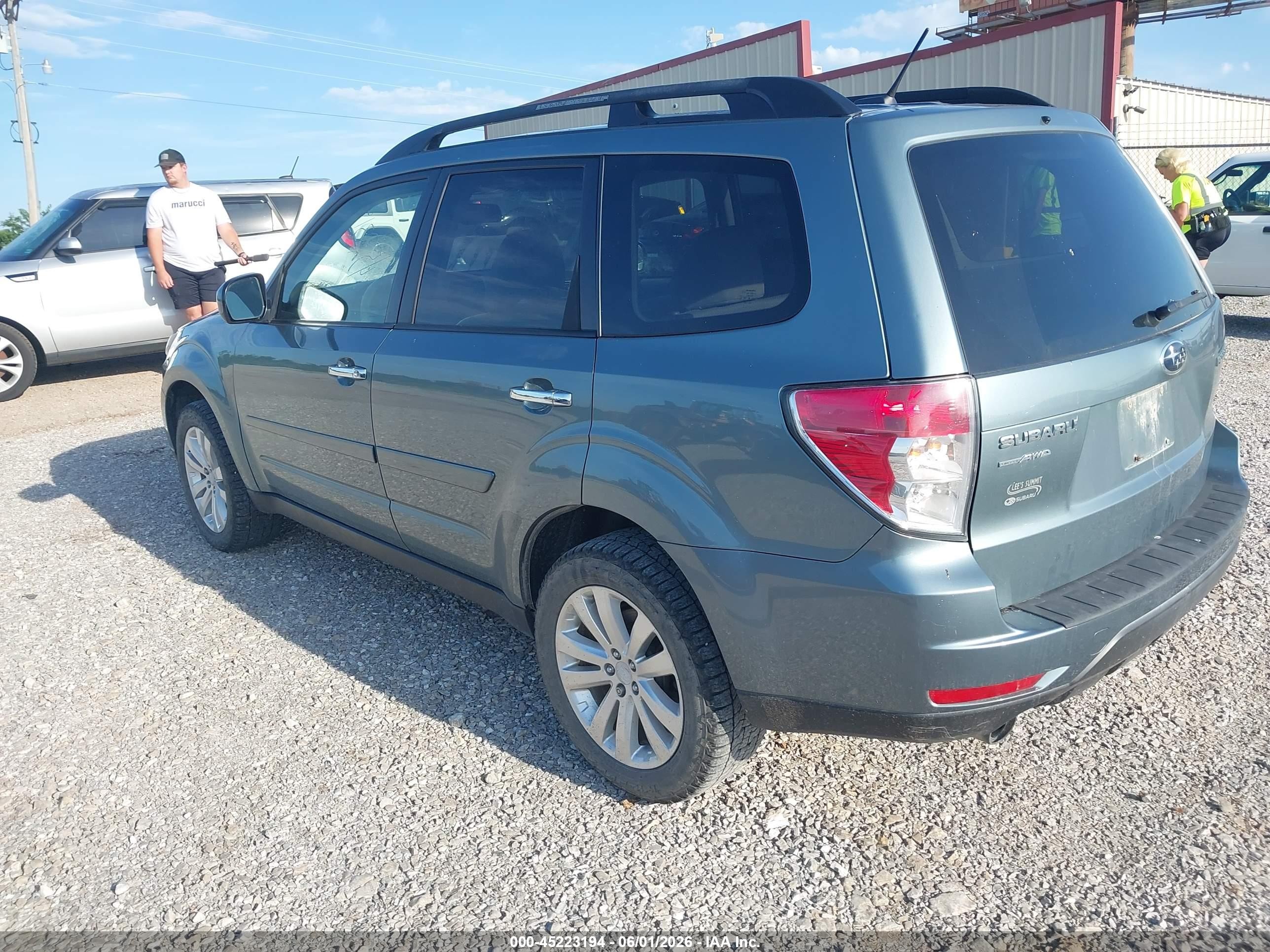 2012 Subaru Forester 2.5x Premium Зеленый vin: JF2SHBDC8CH431954