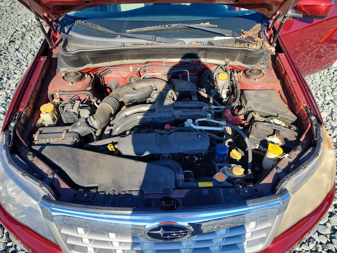 2012 Subaru Forester 2.5x Premium Red vin: JF2SHBDC8CH446938