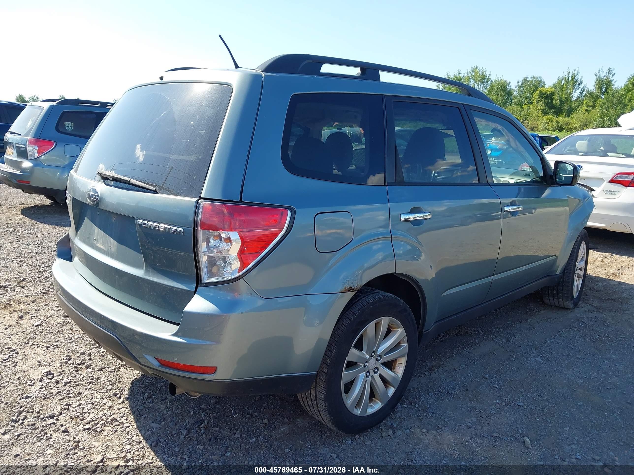 2011 Subaru Forester 2.5x Premium Blue vin: JF2SHBDC9BH718668