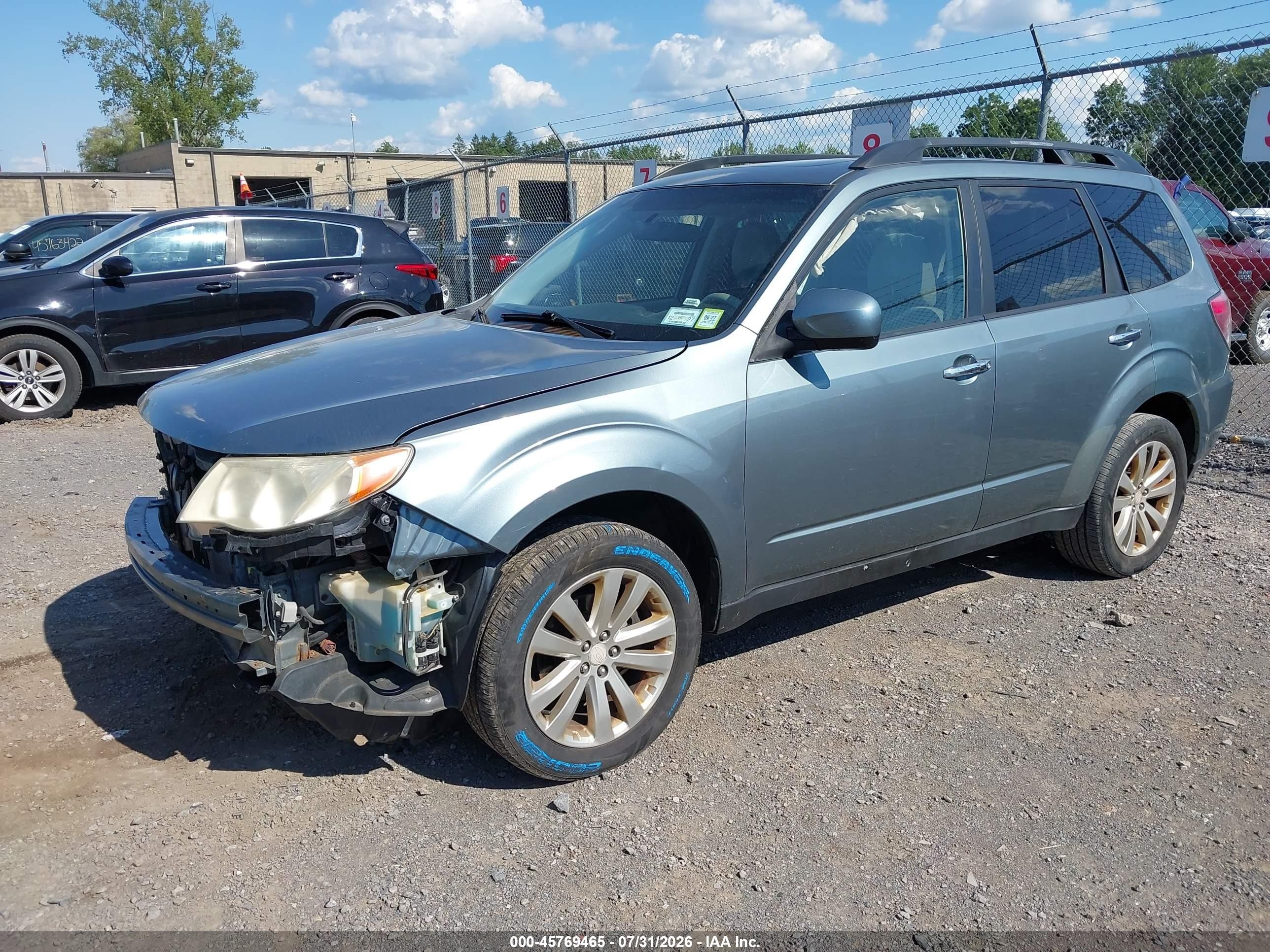 2011 Subaru Forester 2.5x Premium Blue vin: JF2SHBDC9BH718668