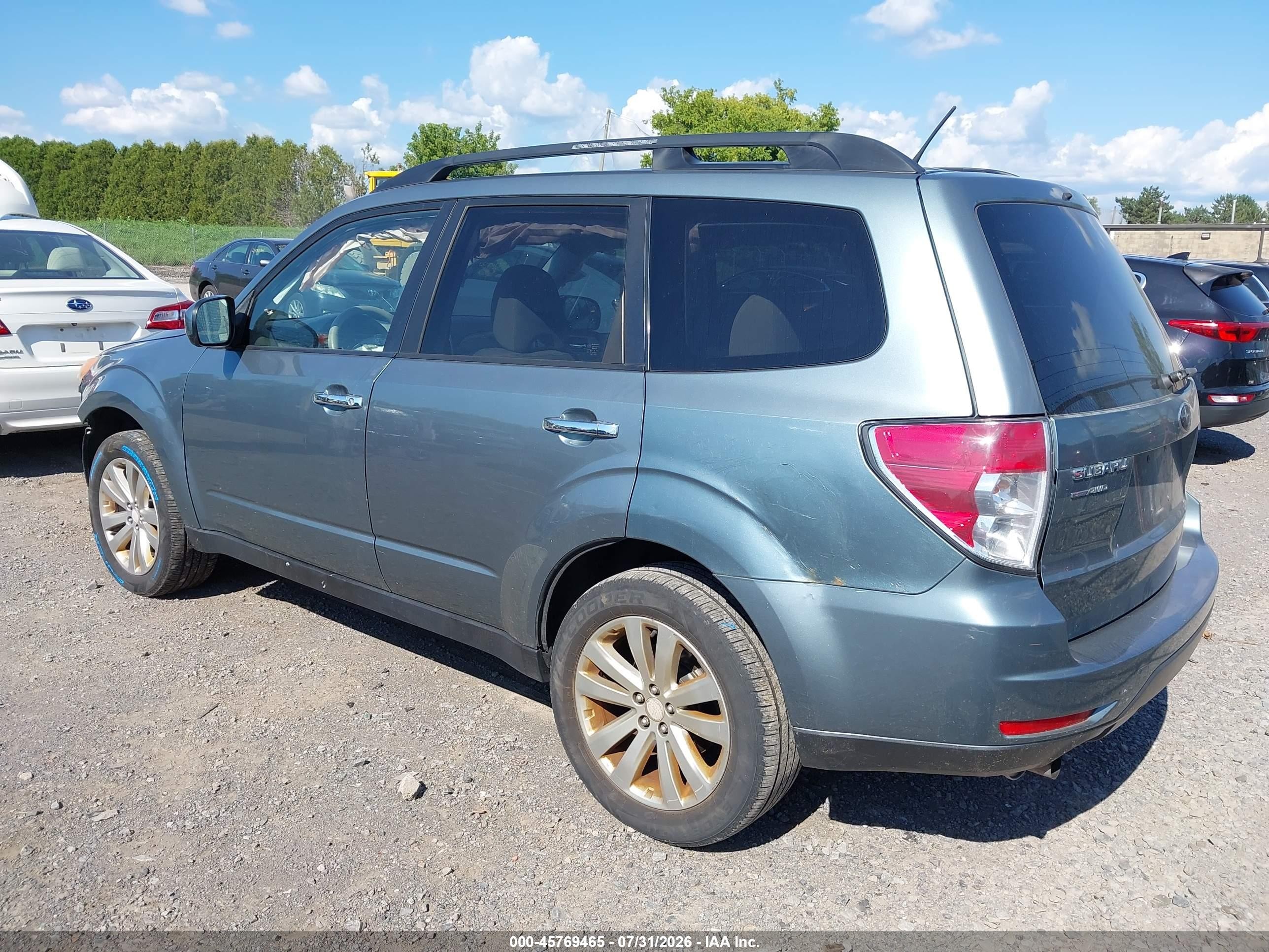 2011 Subaru Forester 2.5x Premium Blue vin: JF2SHBDC9BH718668